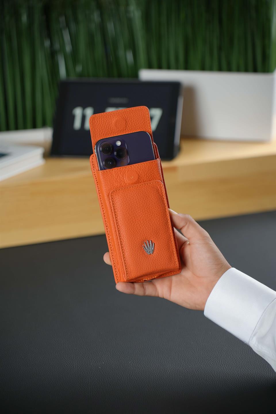 Hakiki Deri Turuncu Askılı Çanta 4 Kart Bölmesi, Telefon ve Para Bölmesi, Fermuarlı, Çıtçıtlı Askılı Telefon Çantası Luısaw