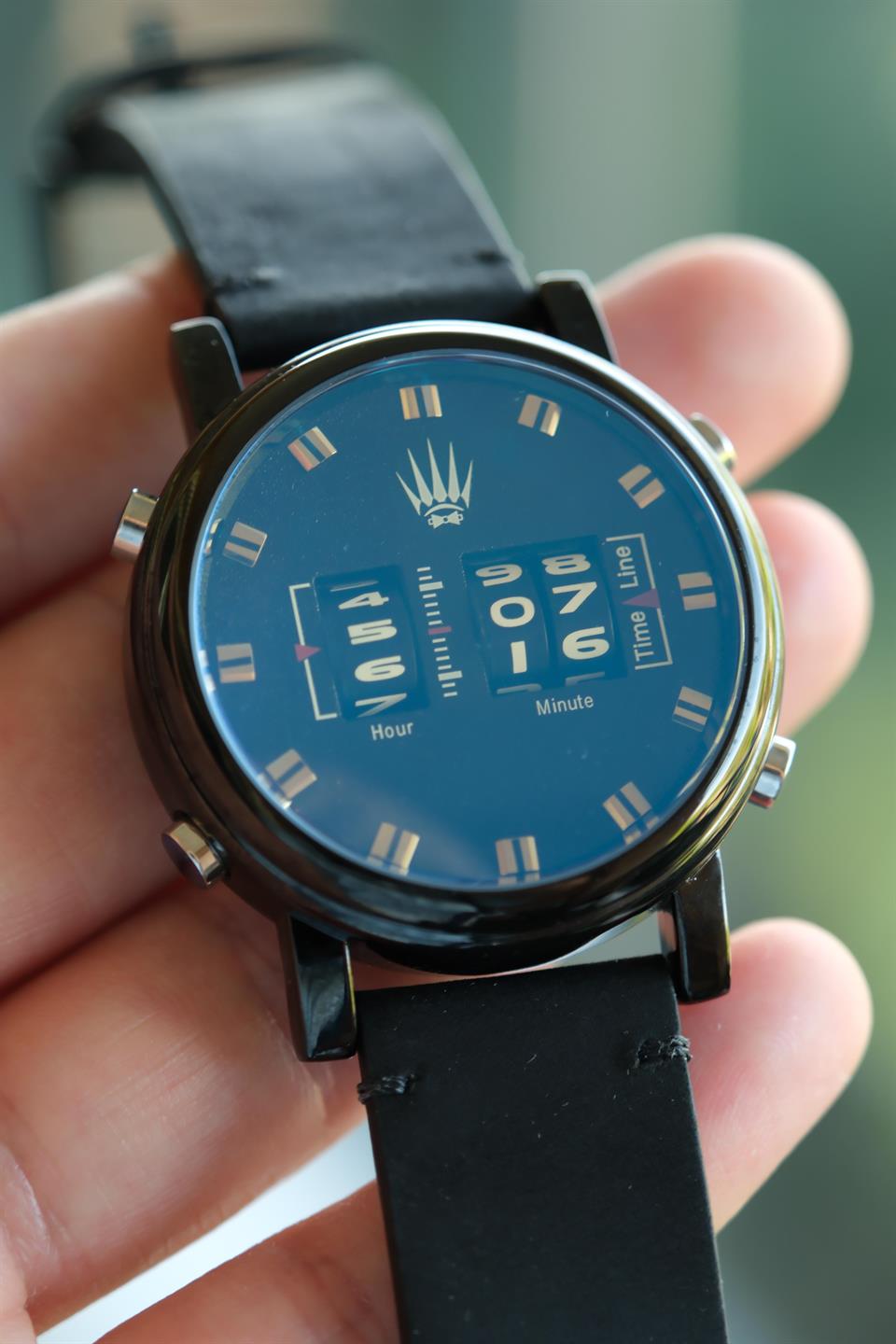 ROLLER DESIGN BLACK LEATHER WRISTWATCH