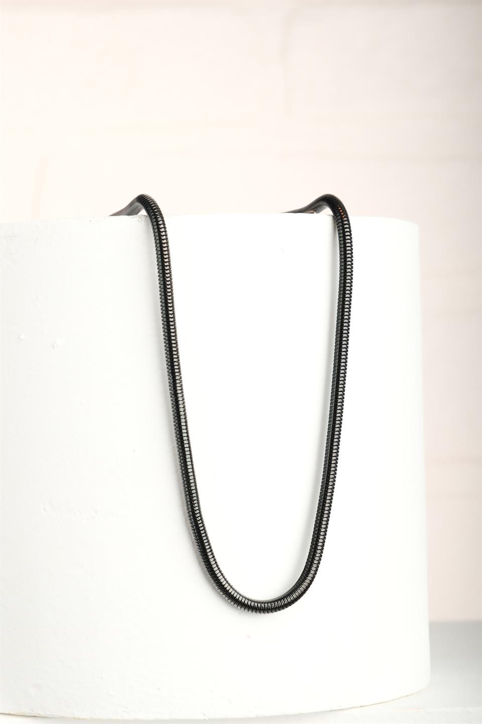 LUCIO SİYAH  ZİNCİR ÇELİK KOLYE