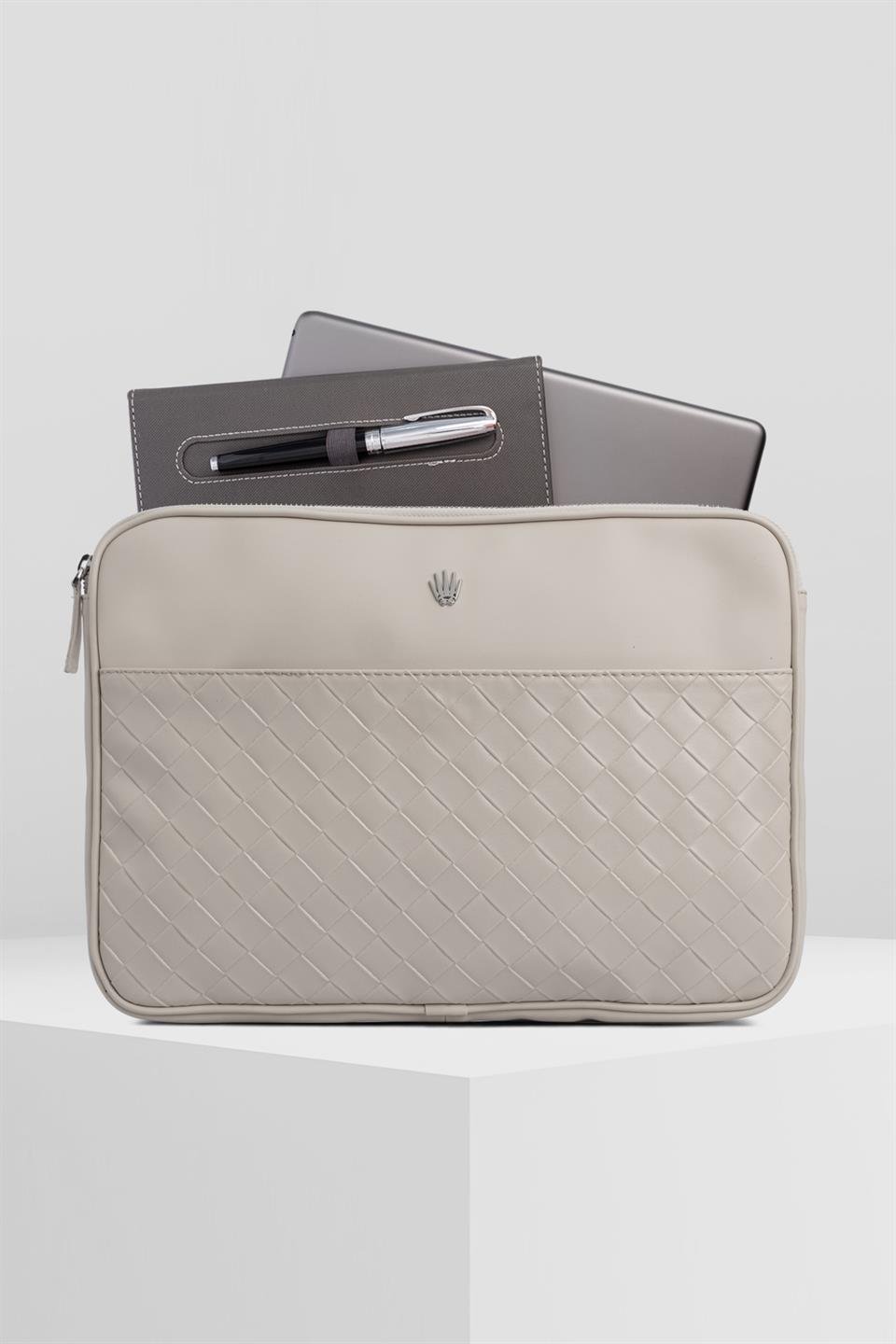 COLORATO BEJ CLUTCH HAND BAG