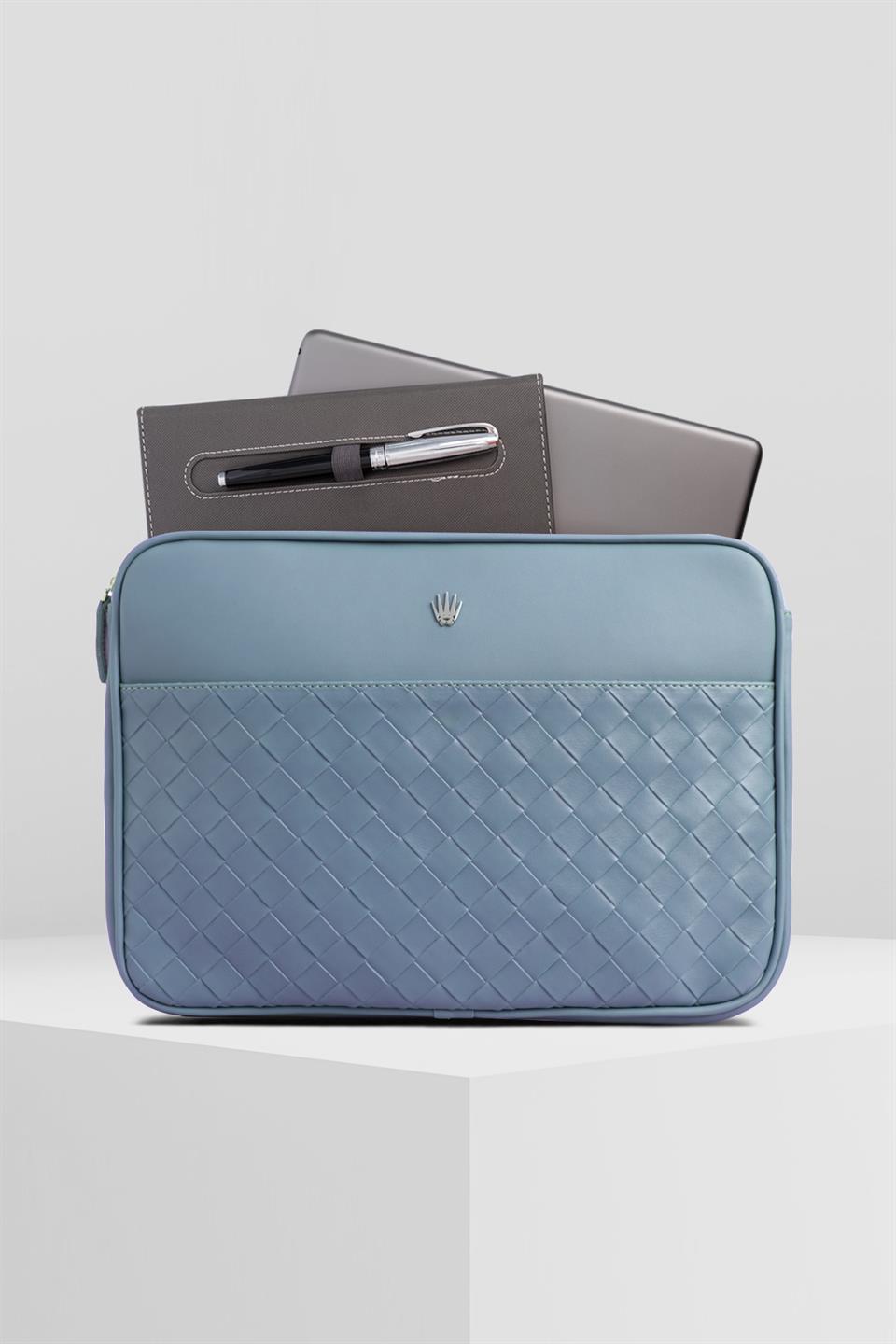 COLORATO BLUE CLUTCH HAND BAG