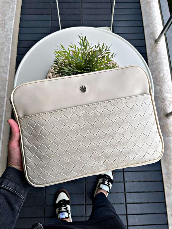 Modern Tasarım Vegan Deri Bej El Çantası 6 Kart, Tablet Telefon Bölmesi ve Fermuarlı Organizer Colorato