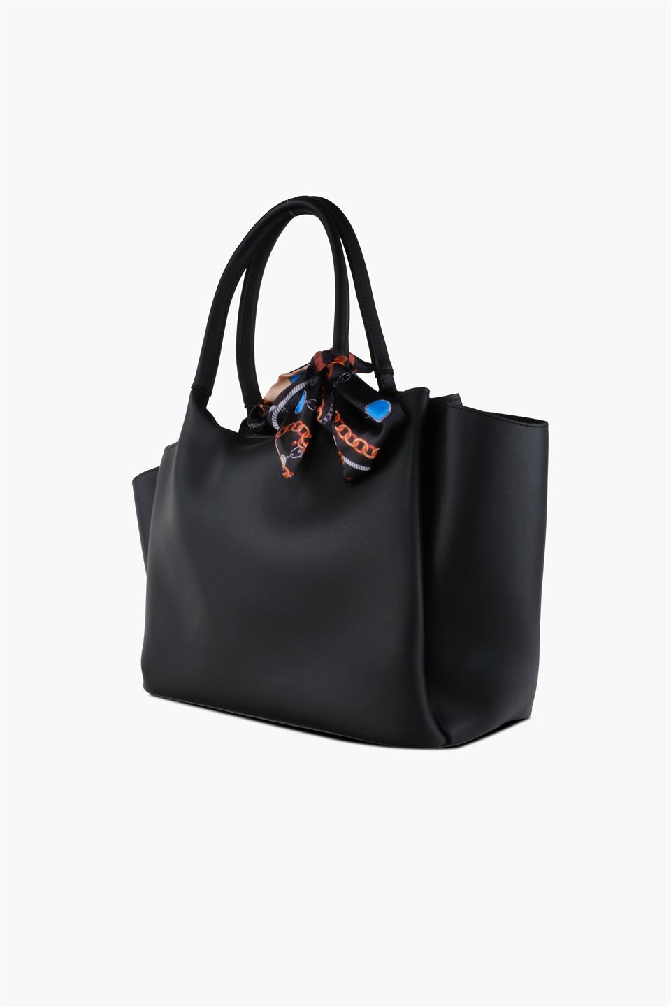 Kadın Siyah Fular Aksesuarlı Yumuşak Deri Omuz Çantası Lena