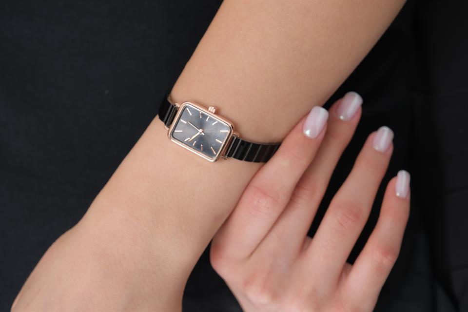 VİNTAGE SİYAH ROSE KADIN KOL SAATİ