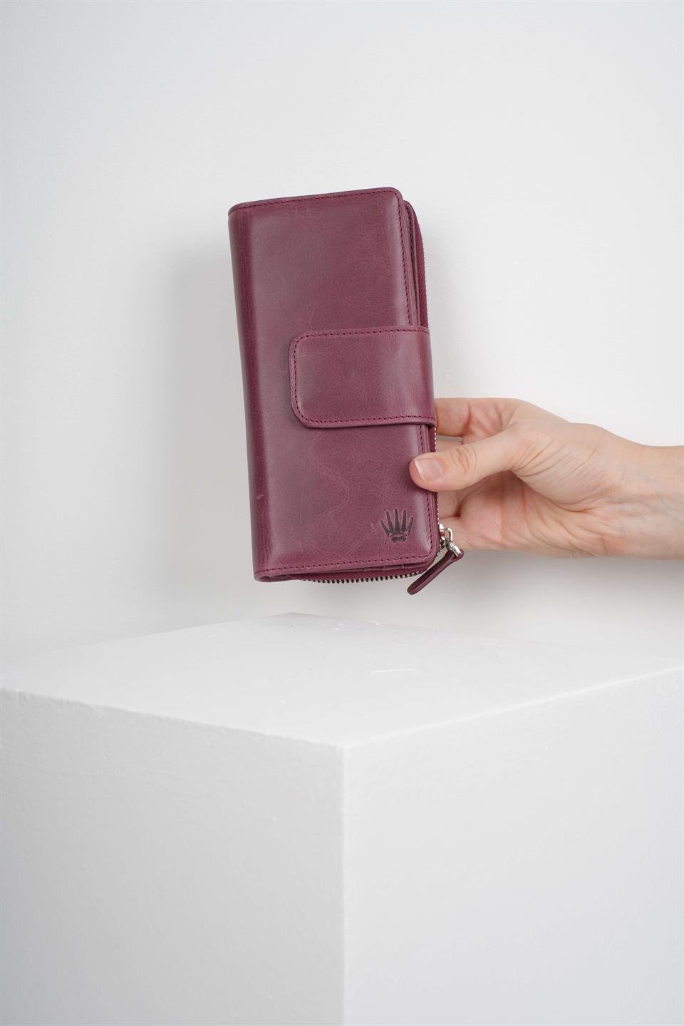 TWIN BURGUNDY PHONE WALLET
