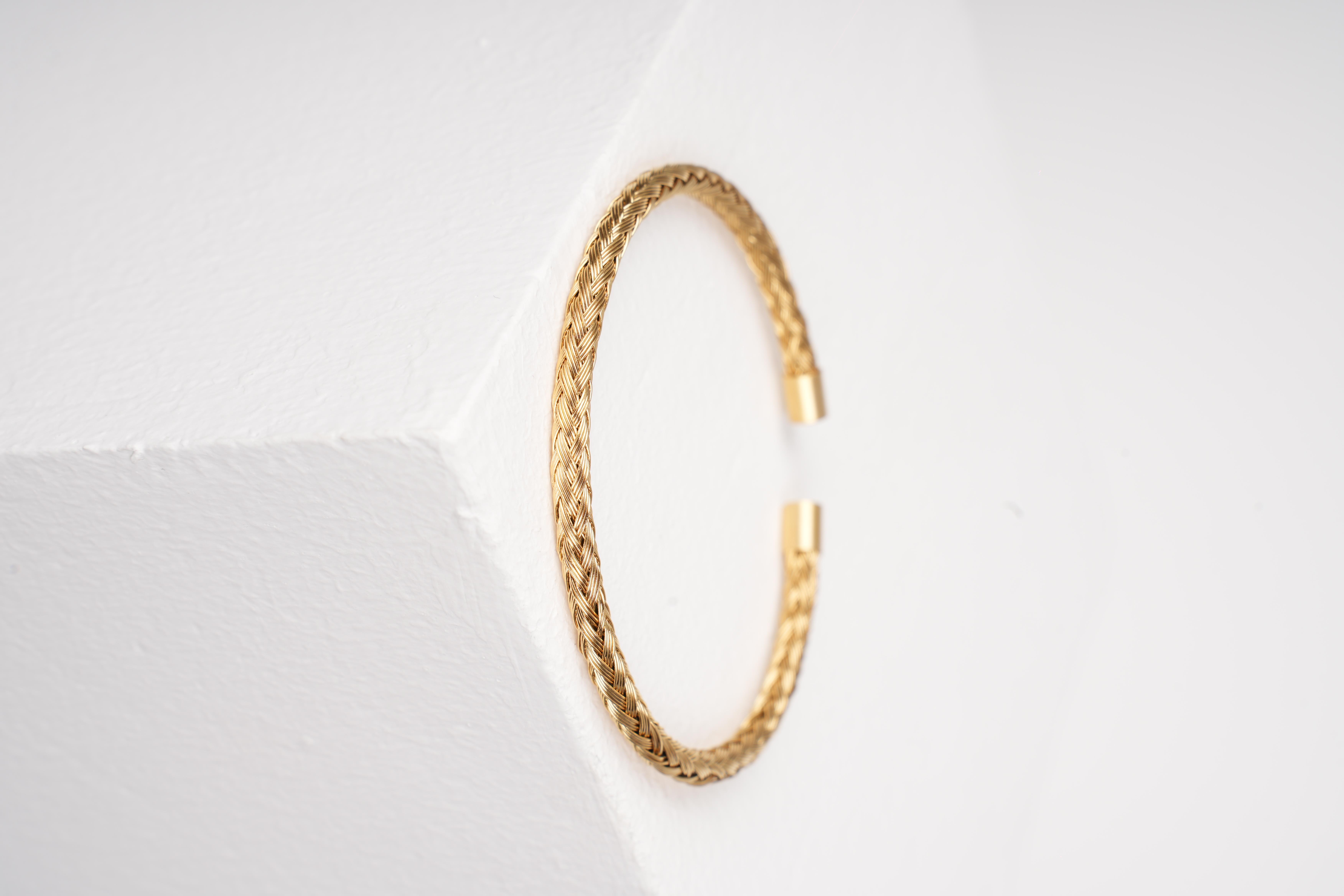 THIN KNITTING GOLD TITANIUM ÇELİK BİLEZİKBraceletWATCHOFROYALTHINKNITTINGTHIN KNITTING GOLD TITANIUM ÇELİK BİLEZİK