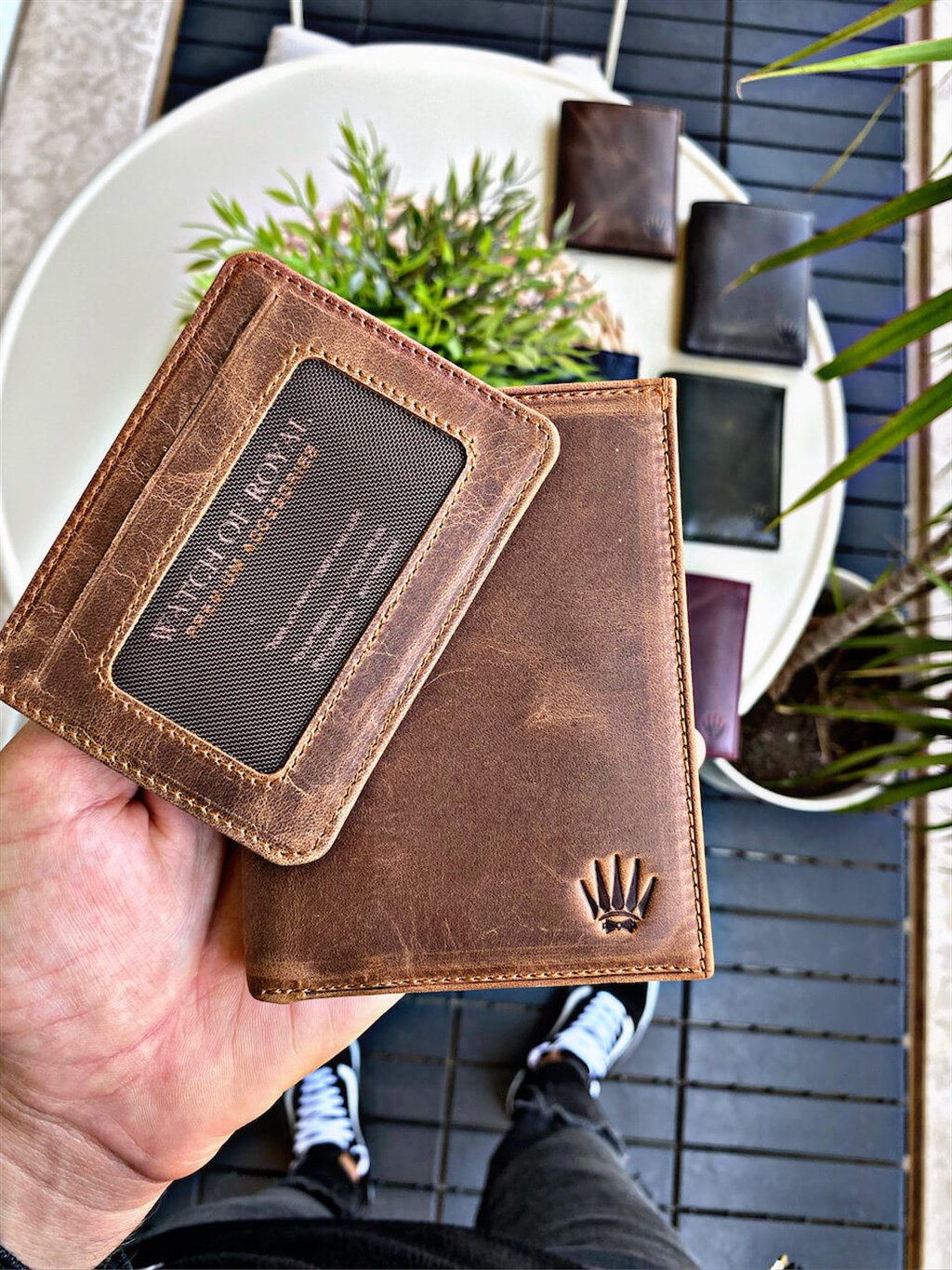 100% Genuine Leather Wallets & Card Holders - Watchofroyal.com
