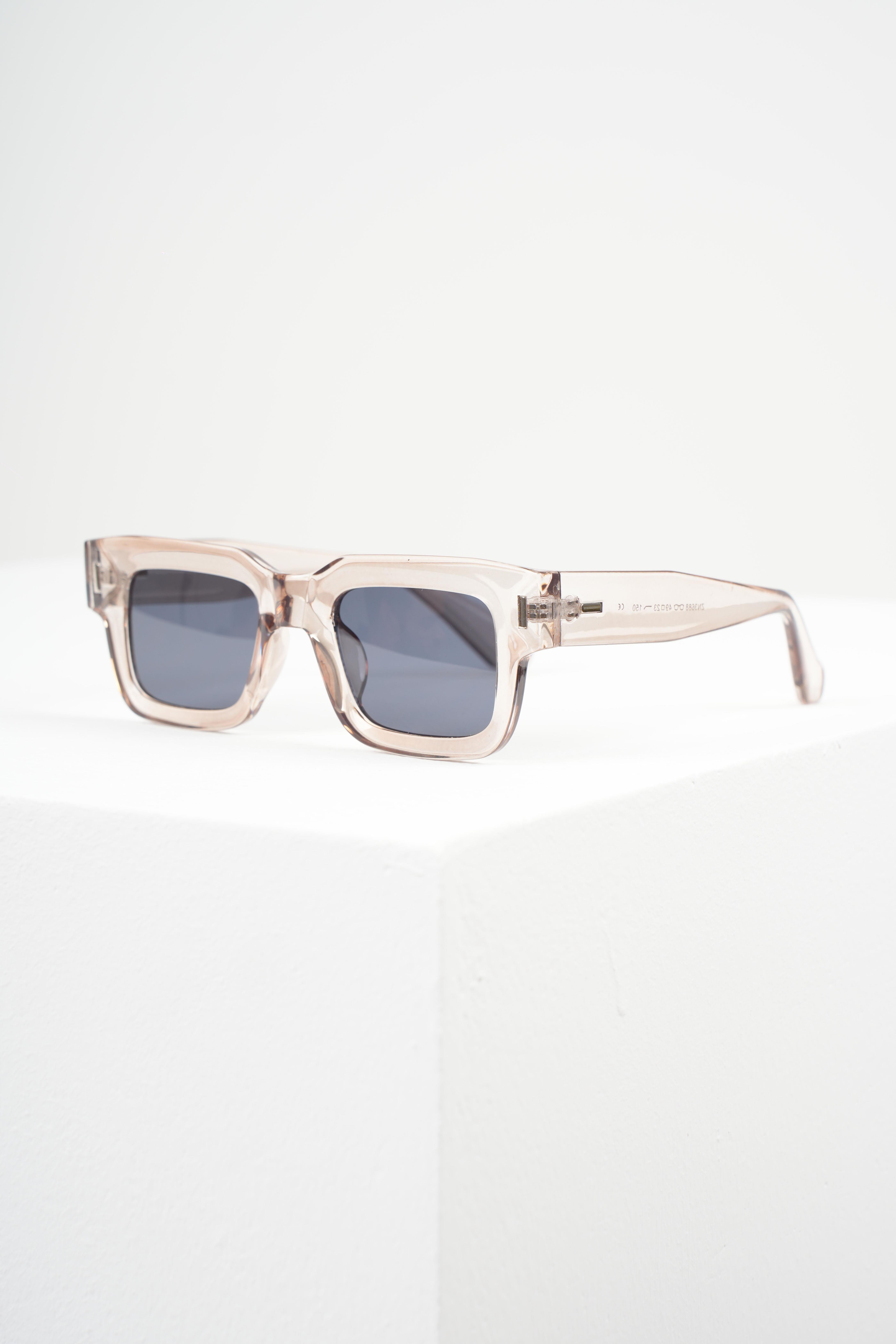 ROYAL EYEWEAR RE3688 TRANSPARAN ROSE GÜNEŞ GÖZLÜĞÜGözlükWATCHOFROYALRE3688ROYAL EYEWEAR RE3688 TRANSPARAN ROSE GÜNEŞ GÖZLÜĞÜ