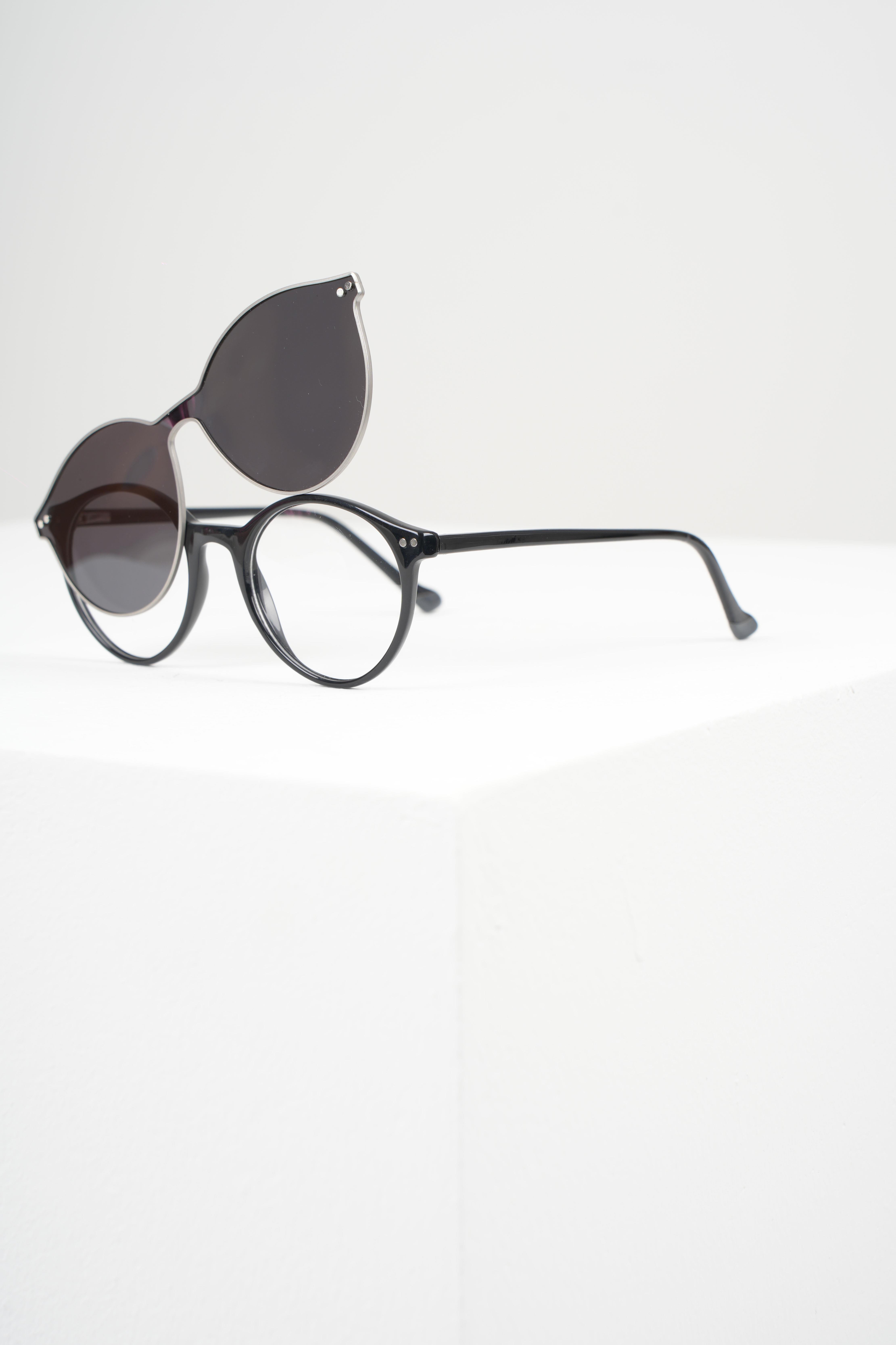 ROYAL EYEWEAR RE98002 BLACK UNISEX EyewearWATCHOFROYALRE98002ROYAL EYEWEAR RE98002 BLACK UNISEX 