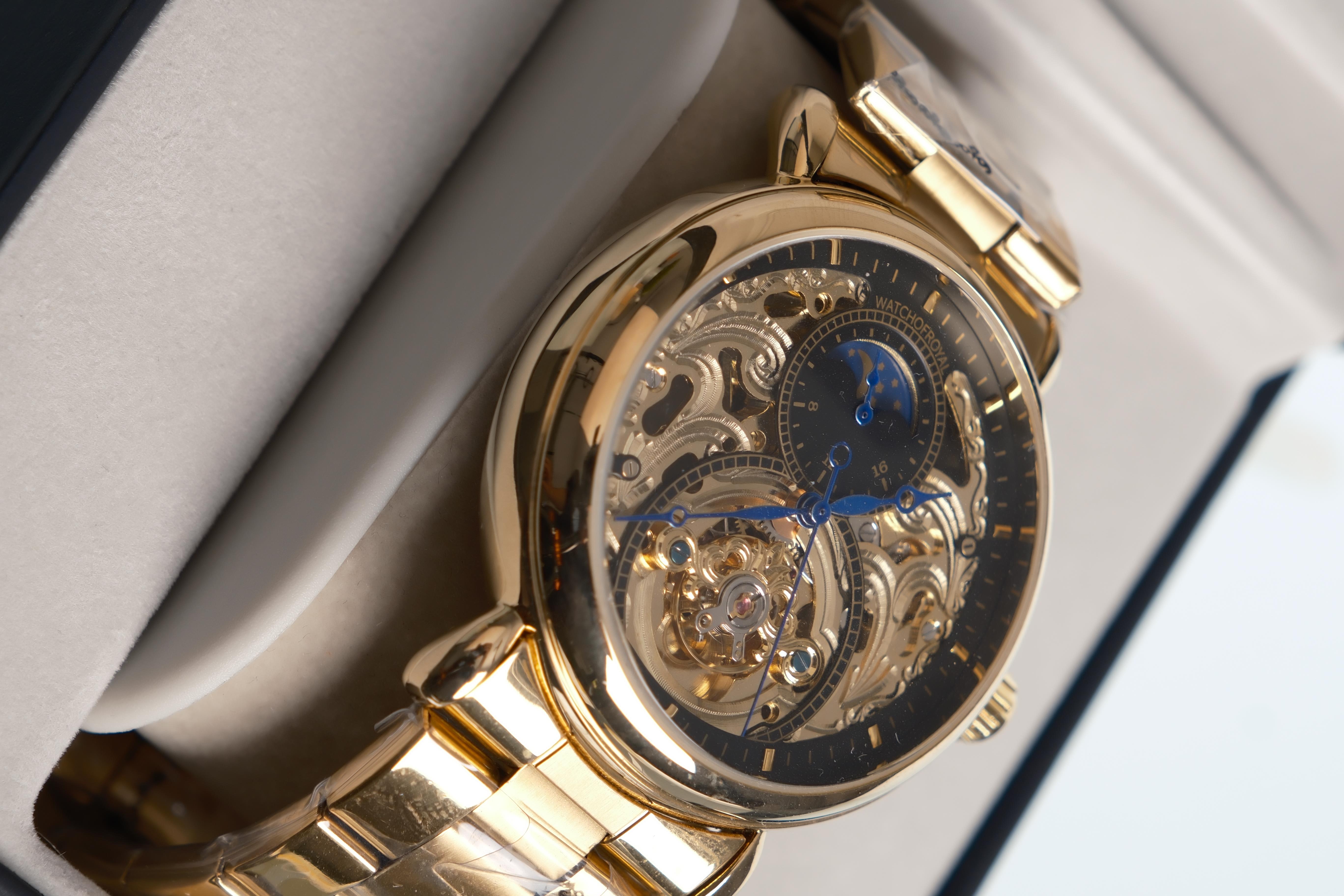 GENEVE TOURBILLON GOLD WATCHWatchesWATCHOFROYALGENEVETOURBILLONGLDGENEVE TOURBILLON GOLD WATCH