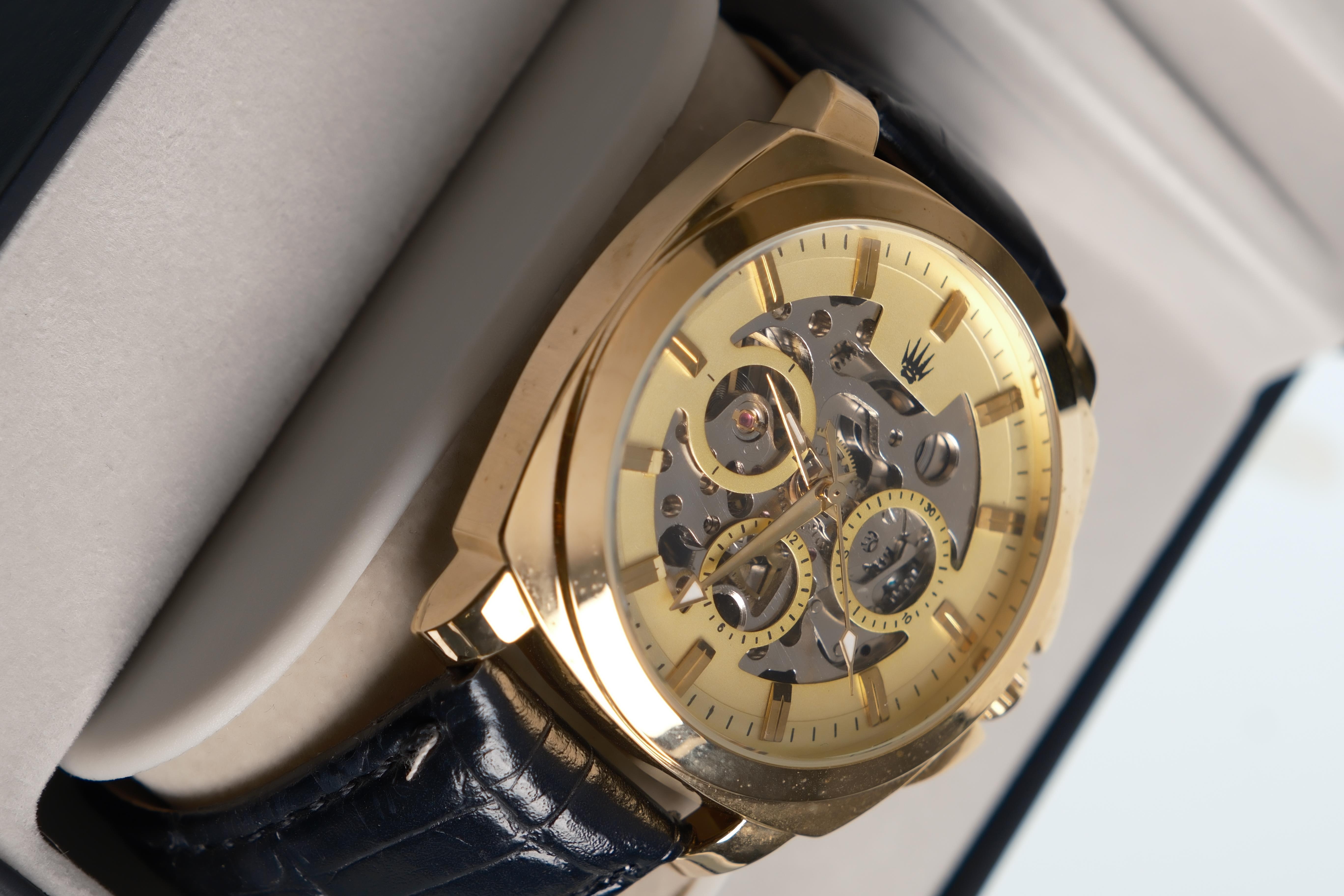 LUMINOR GOLD AUTOMATIC WATCHWatchesWATCHOFROYALLMNRGOLDLUMINOR GOLD AUTOMATIC WATCH