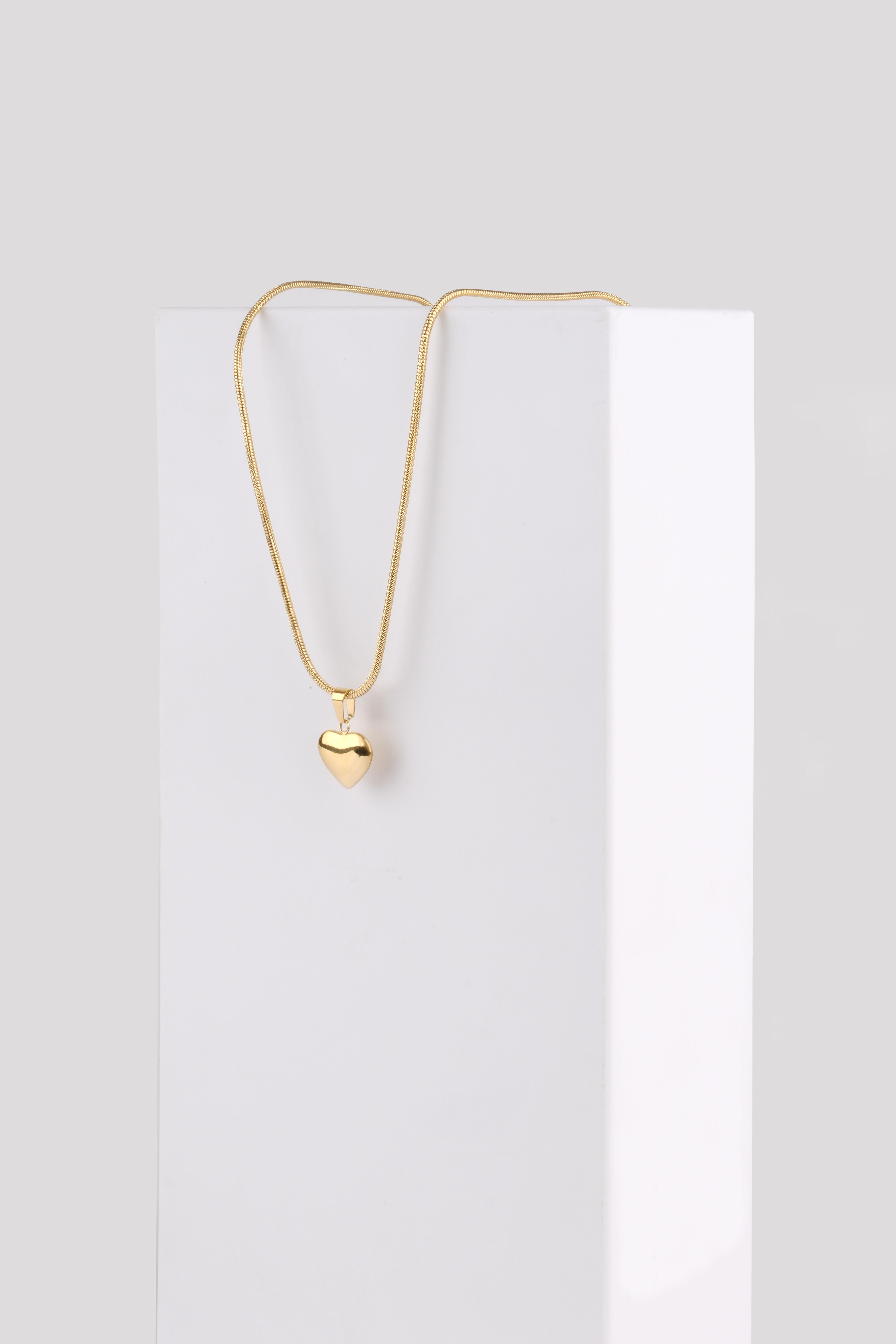 ADORE LOVE GOLD ÇELİK ZİNCİR KOLYEKolyeWATCHOFROYALADORELOVEADORE LOVE GOLD ÇELİK ZİNCİR KOLYE