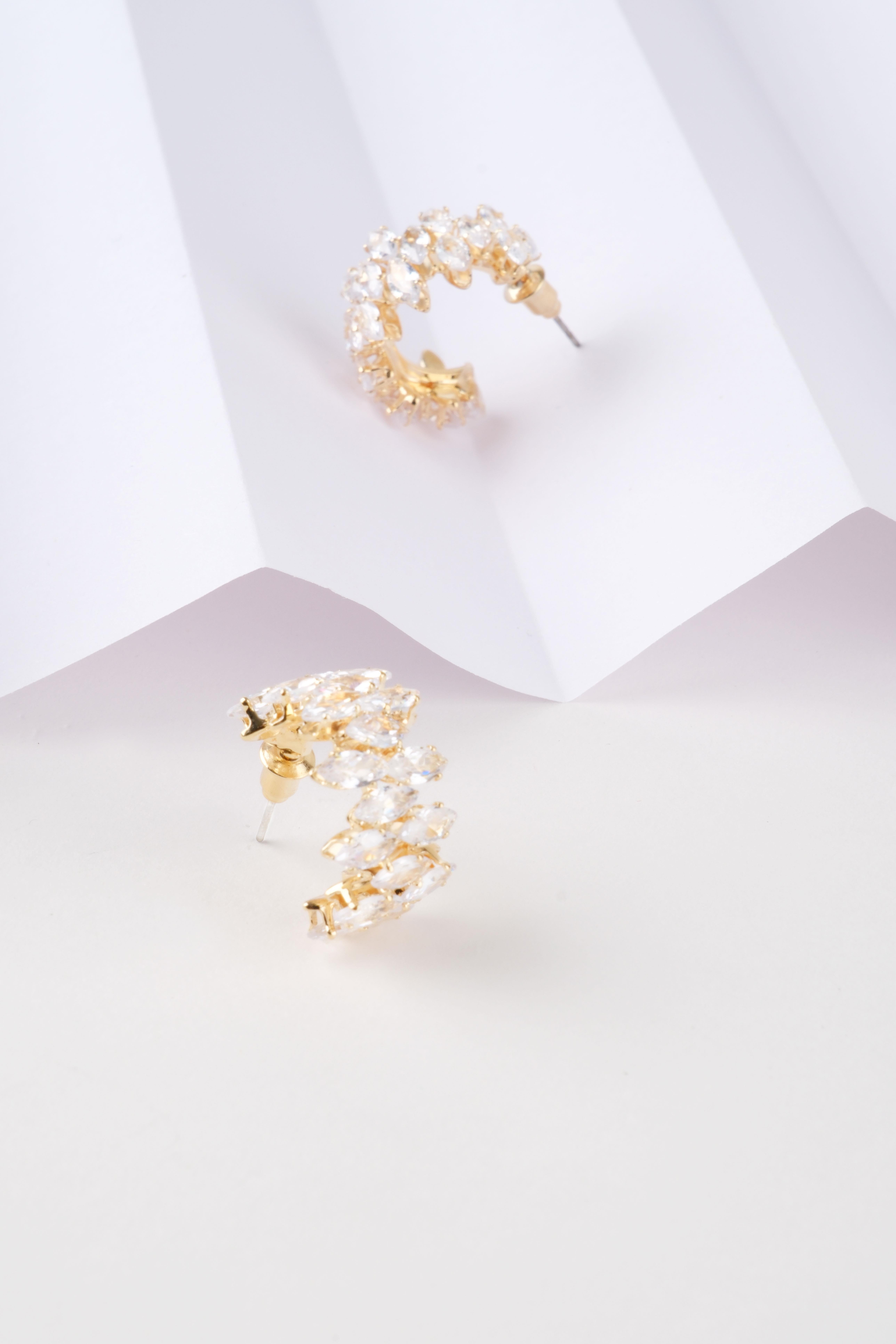 Ruby Radiance Çelik KüpeKüpeWATCHOFROYALRubyRadianceRuby Radiance Çelik Küpe