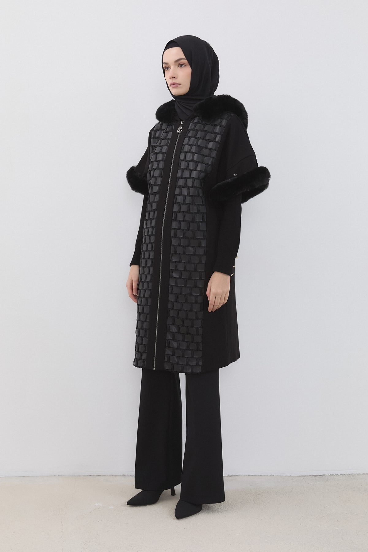 Kürk Detaylı Yelek  Siyah