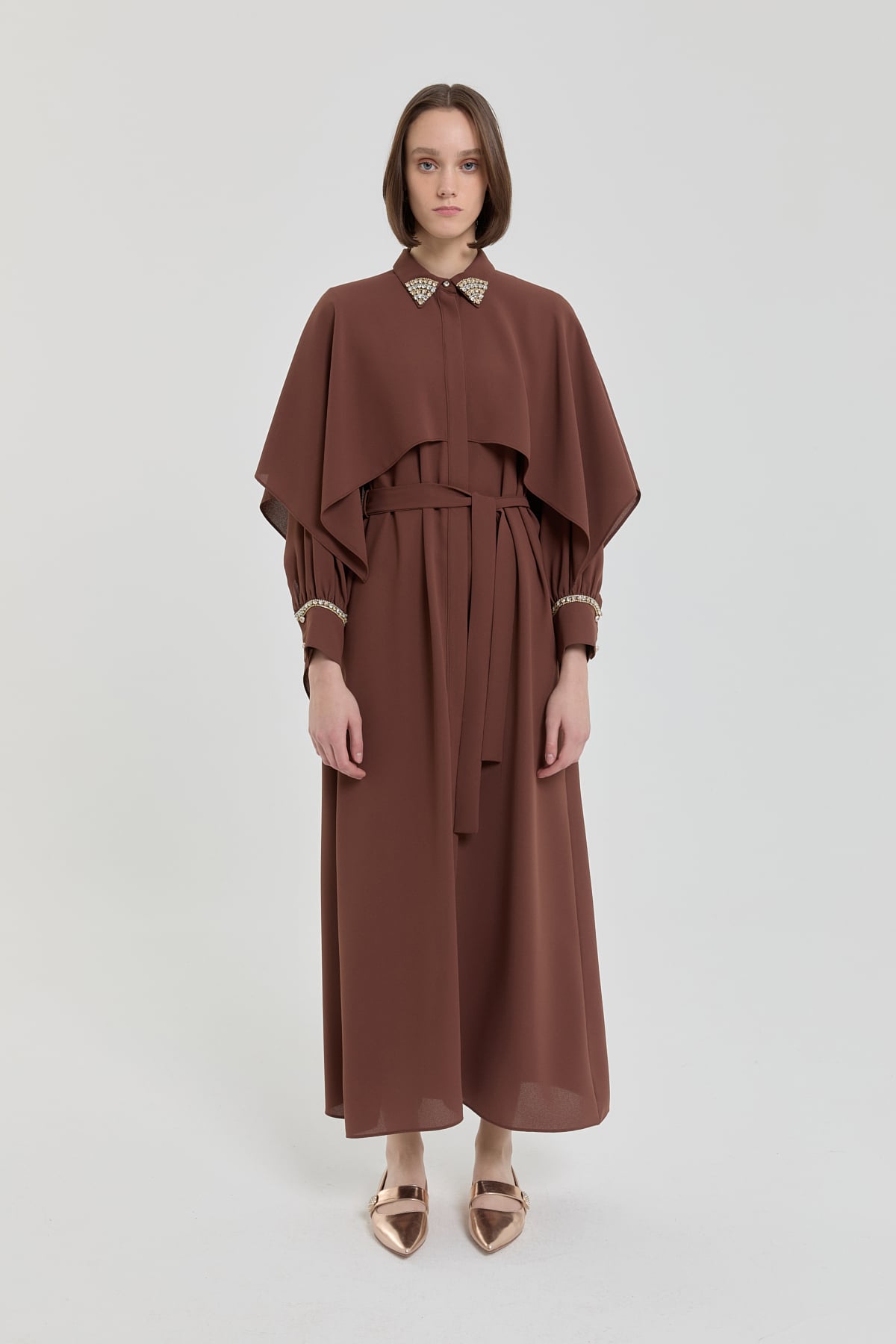 MY312 Elbise Pelerin Detaylı Taşlı Elbise  Kahve_modest