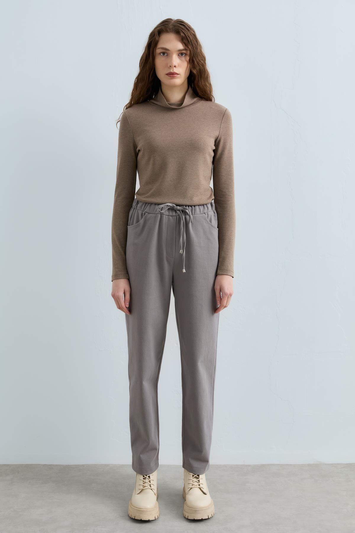 NİHAN Pantolon Nihan Beli Bağcıklı Gabardin Havuç Pantolon  Gri_modest
