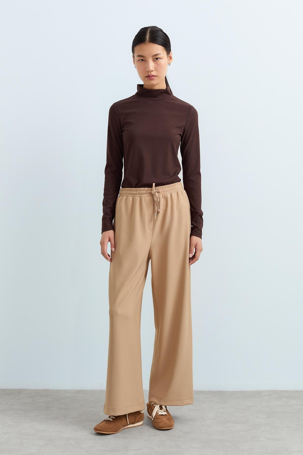 NİHAN Pantolon Nihan Beli Lastikli Bol Paça Örme Pantolon  Camel_modest