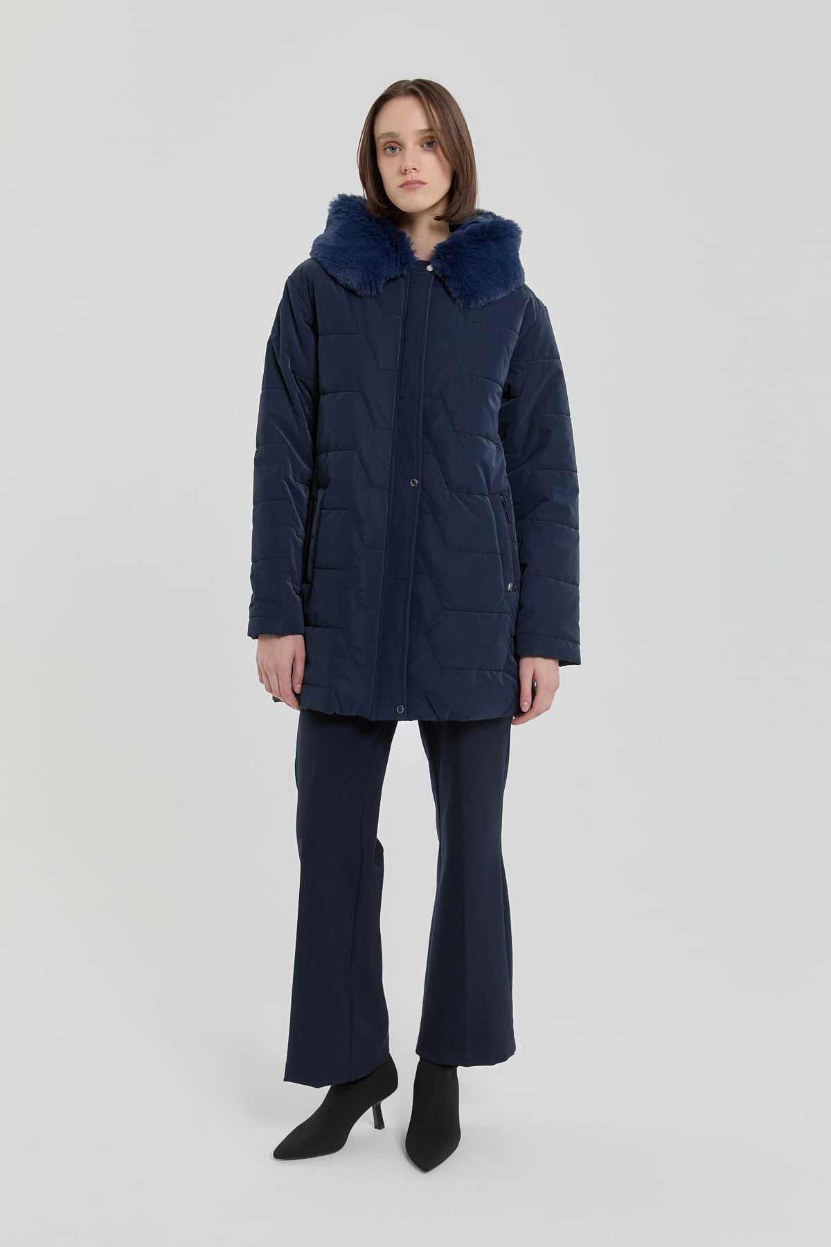 NİHAN Kaban Kürk Kapşonlu Oversize Kapitone Kaban  Lacivert_modest