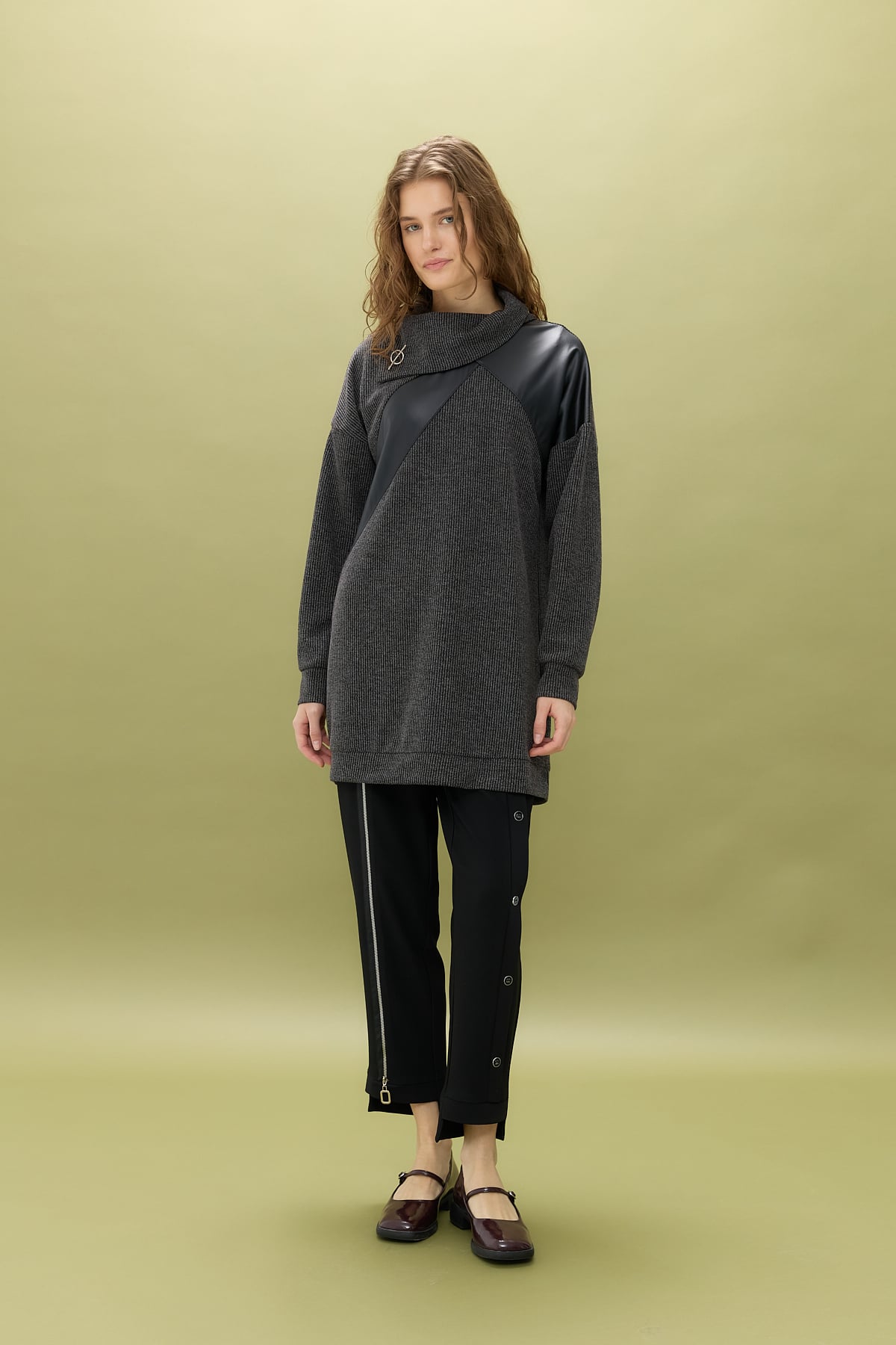 NİHAN Tunik Nihan Deri Detaylı Asimetrik Yaka Spor Tunik  Siyah_modest