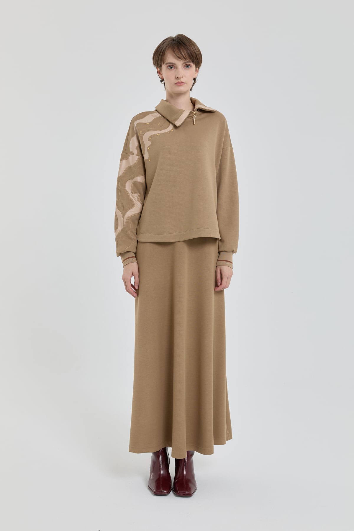 NİHAN Takım Nihan Deri Nakışlı Etek Bluz Takım  Vizon_modest
