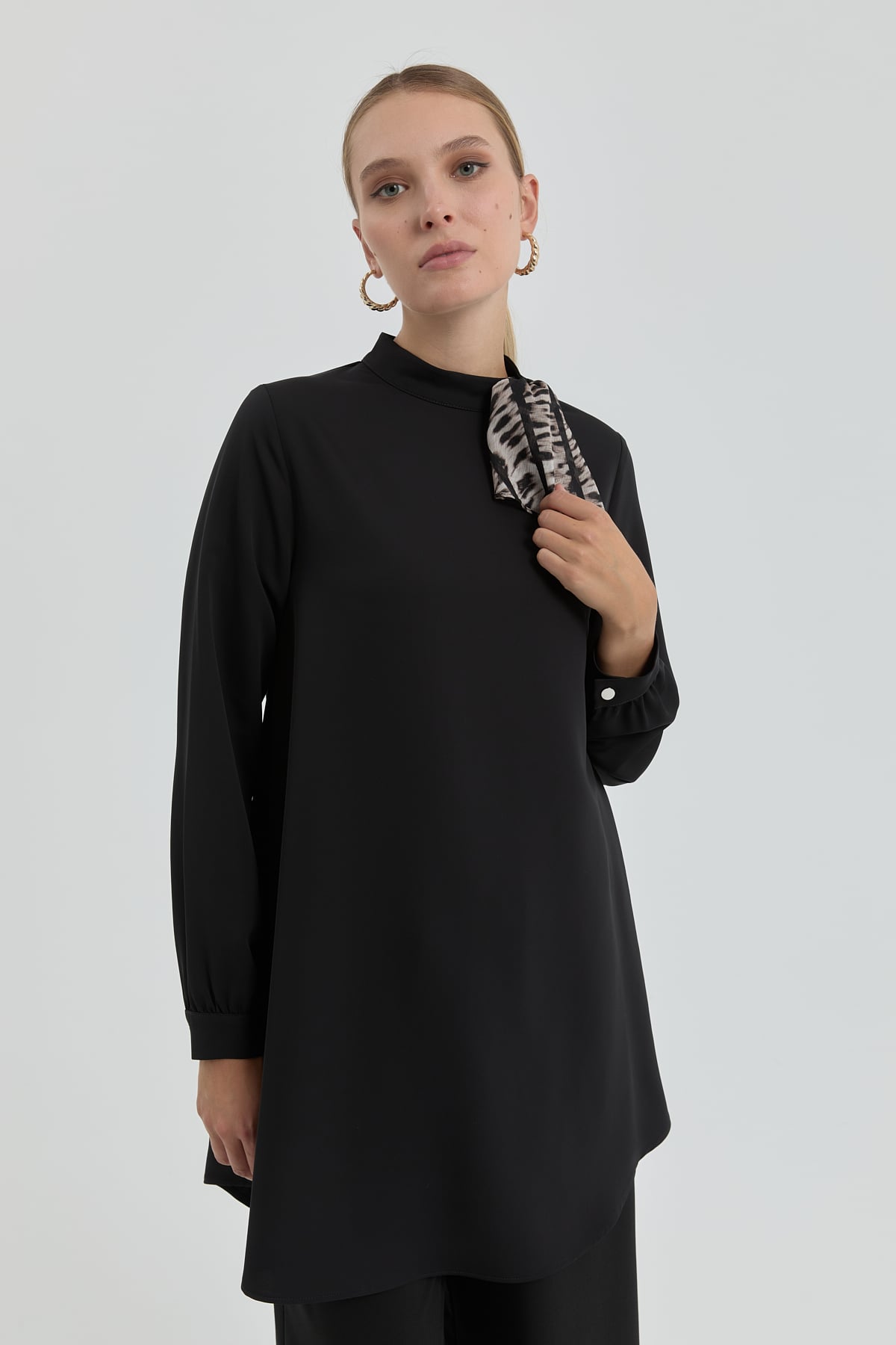 NİHAN Tunik Nihan Fular Detaylı Asimetrik Tunik  Siyah_modest