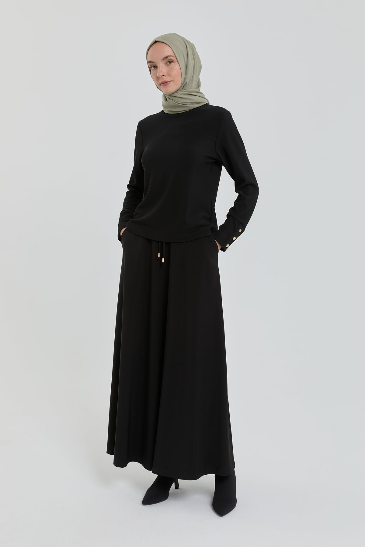 NİHAN Etek Nihan Kloş Örme Etek  Siyah_modest