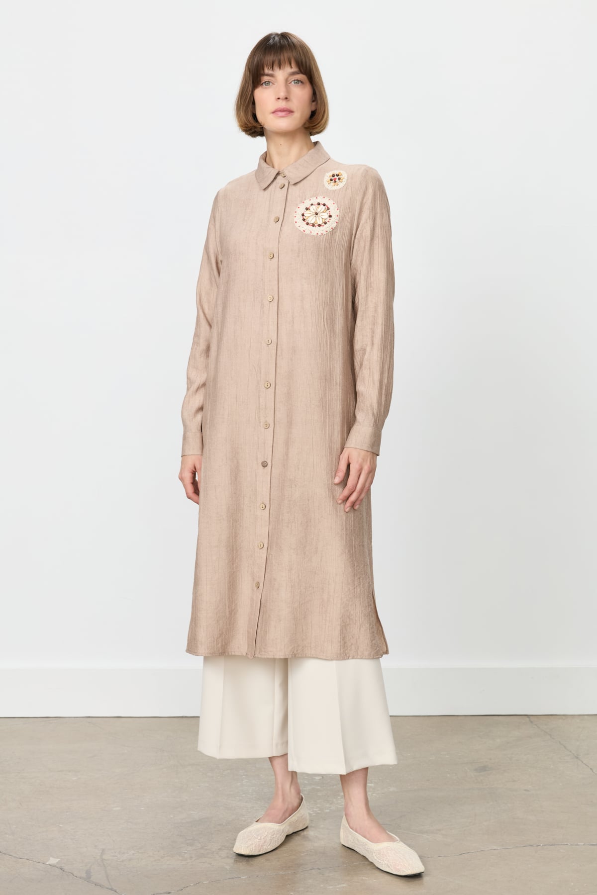 NİHAN Tunik Nihan Örgü Çiçek Detaylı Tunik  Bej_modest
