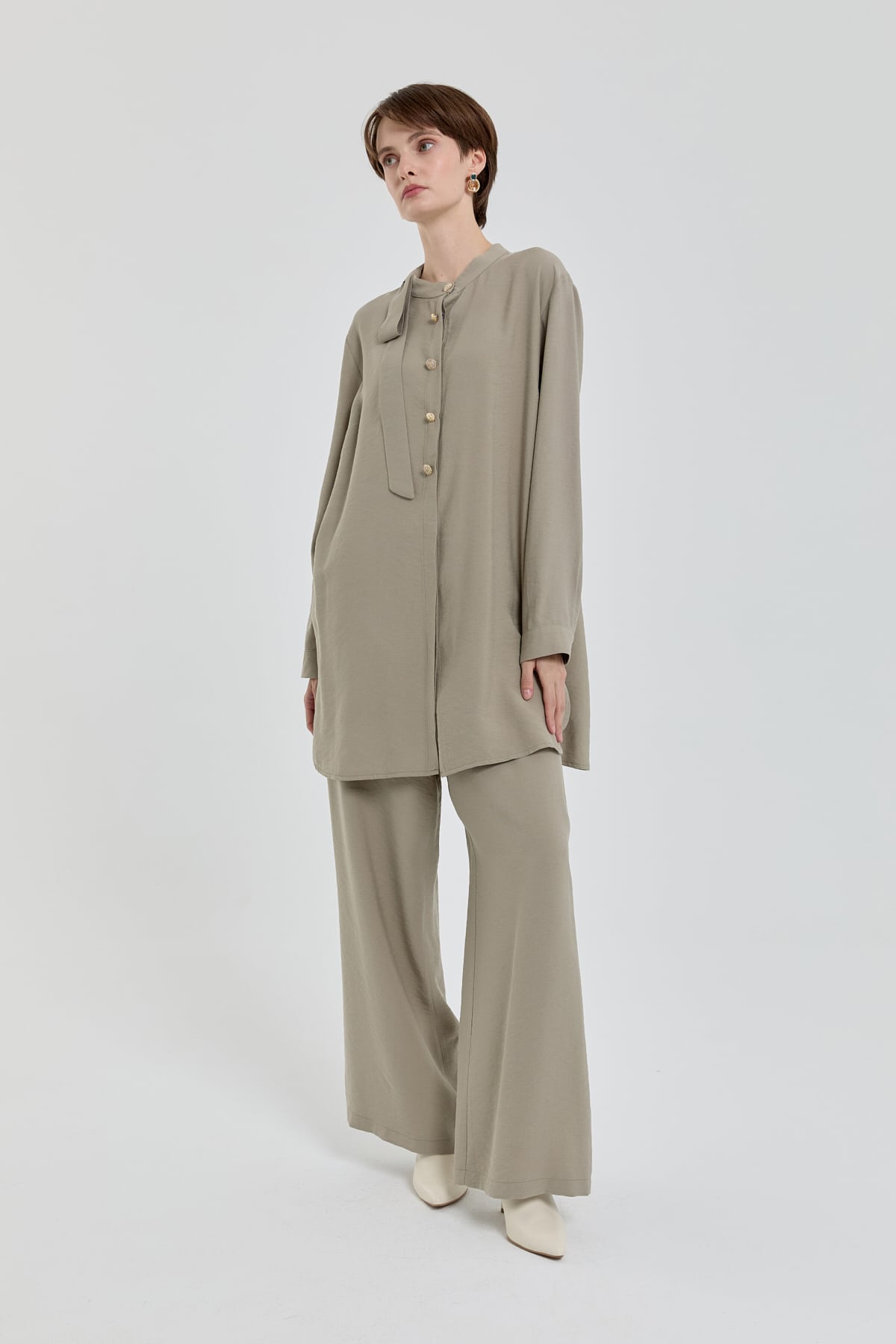 NİHAN Takım Rahat Kalıp Yaka ve Düğme Detaylı Modal Pantolon Tunik Takım  Olive_modest