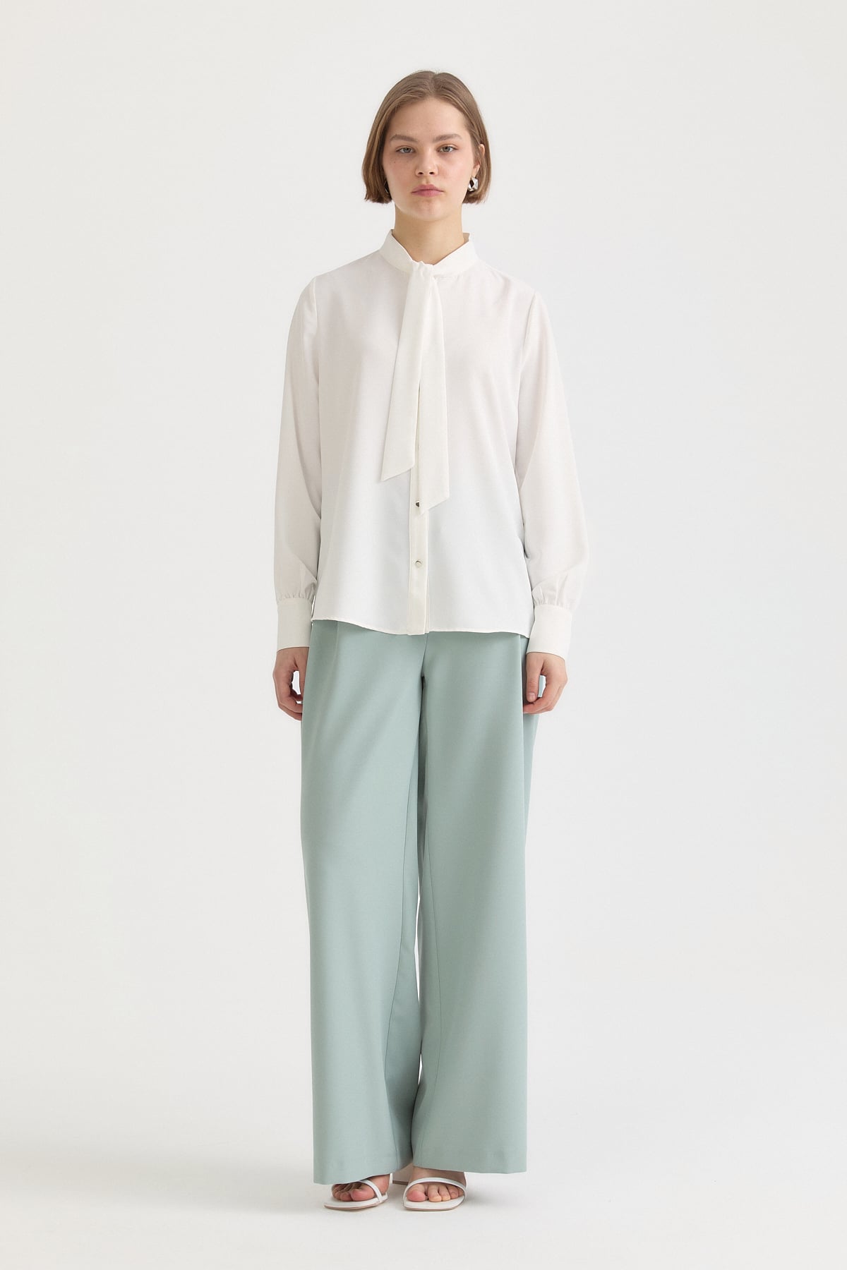 Fular Yaka Gömlek  Ekru