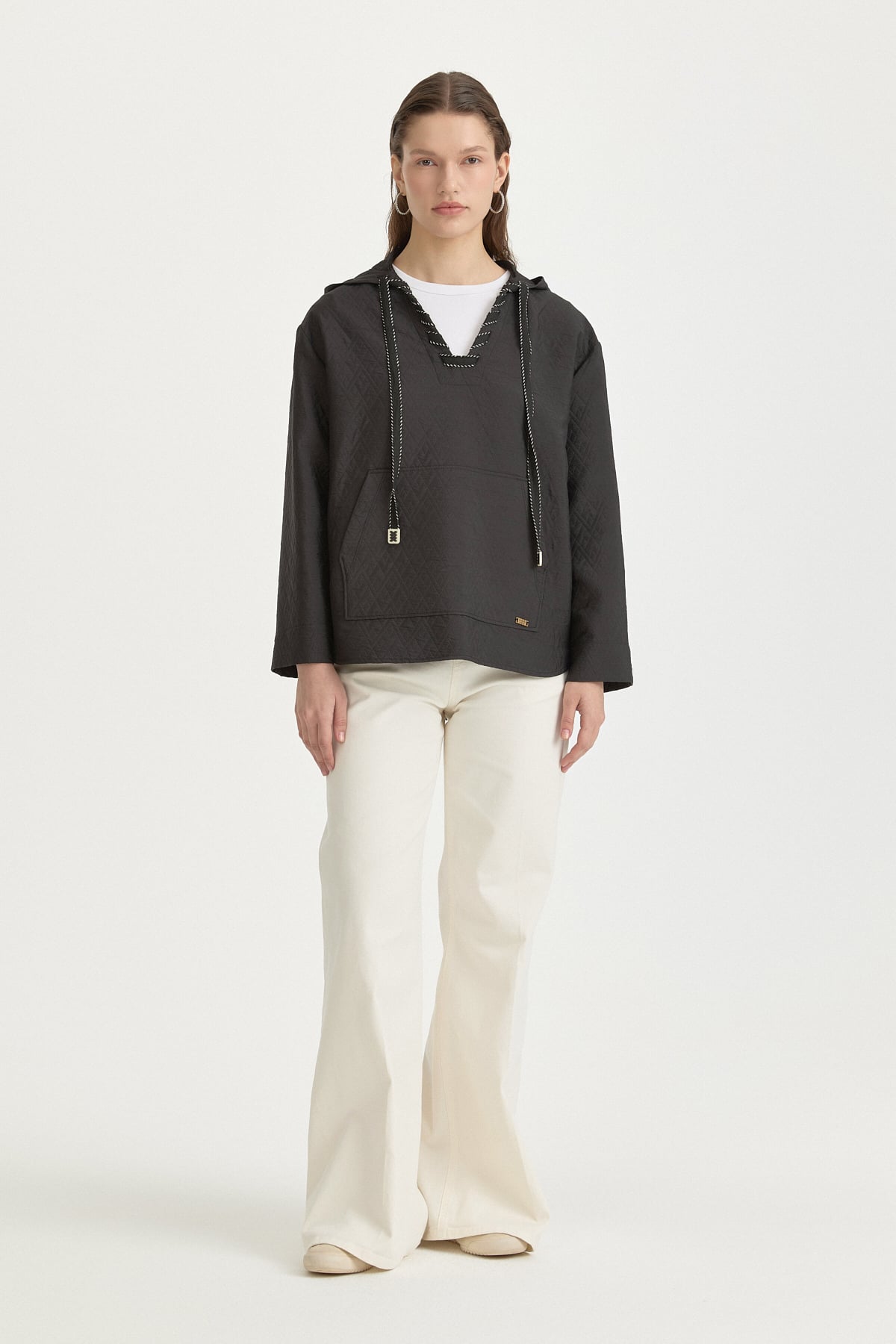 İnce Kapitone Bağcık Detaylı Sweat  Siyah