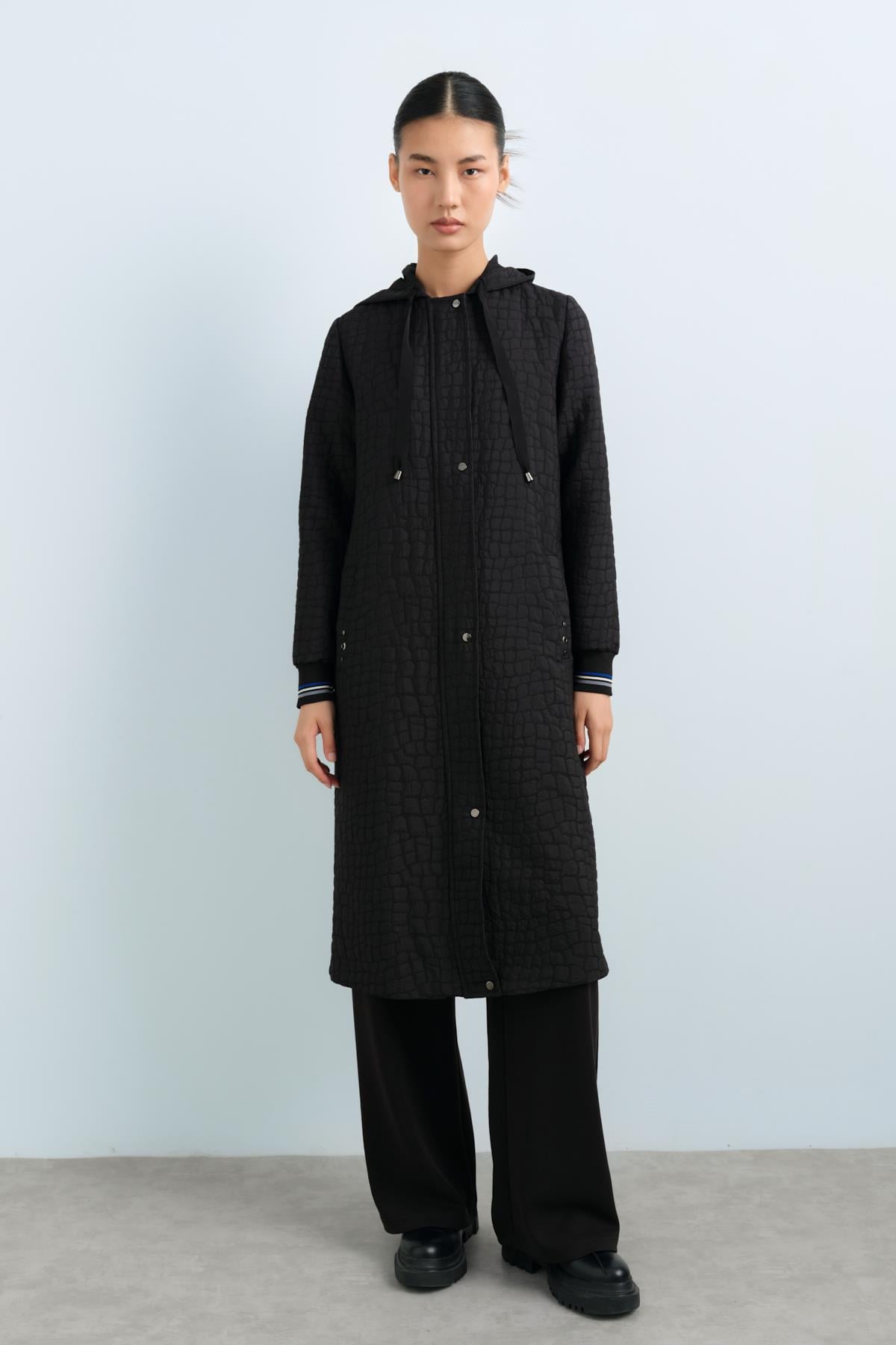 NİHAN Kap Nihan İnce Kapitone Kolları Ribanalı Kapşonlu Kap  Siyah_modest