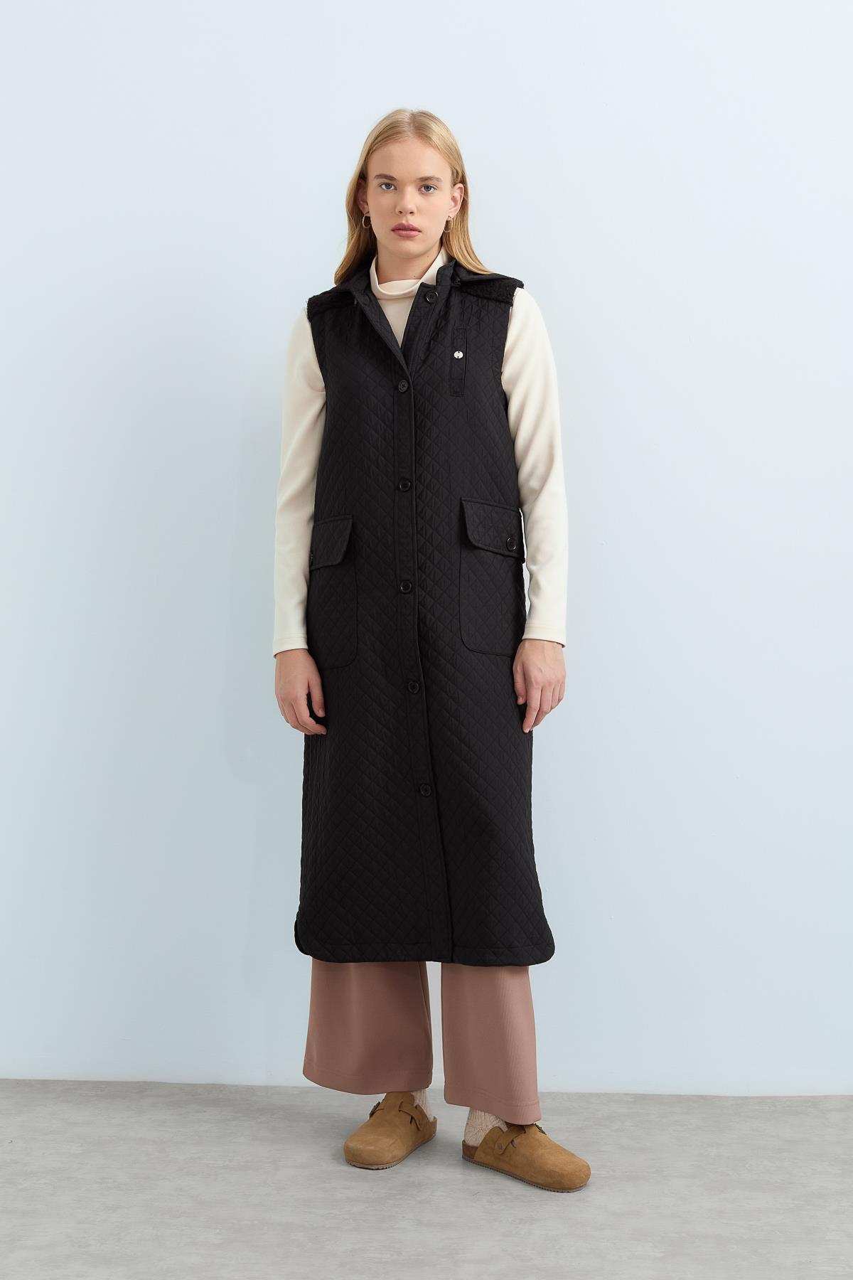 NİHAN Yelek Nihan İnce Kapitone Torba Cepli Uzun Yelek  Siyah_modest