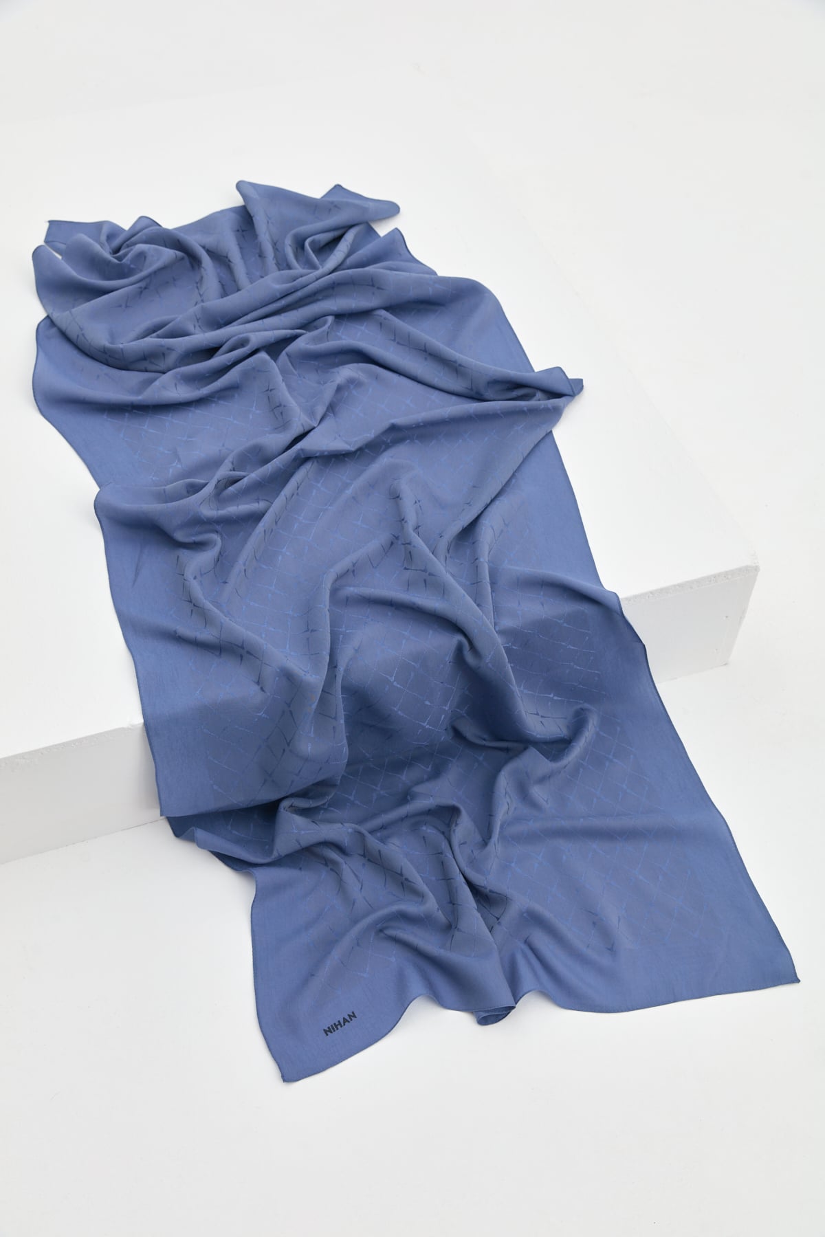 NİHAN Shawl Nihan Jakarlı Pamuk Lyocell Şal  İndigo_modest