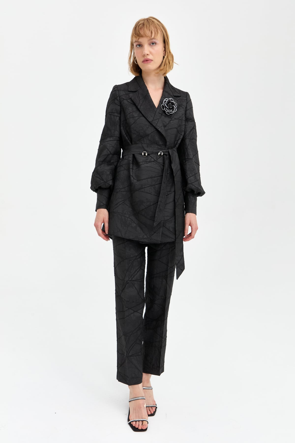 NİHAN Takım Nihan Jakarlı Taş Aksesuarlı Pantolon Ceket Takım  Siyah_modest