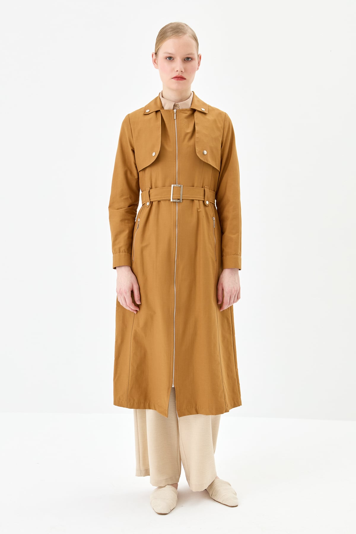 NİHAN Trench Coat Nihan Kemer Detaylı Fermuarlı Kap  Camel_modest