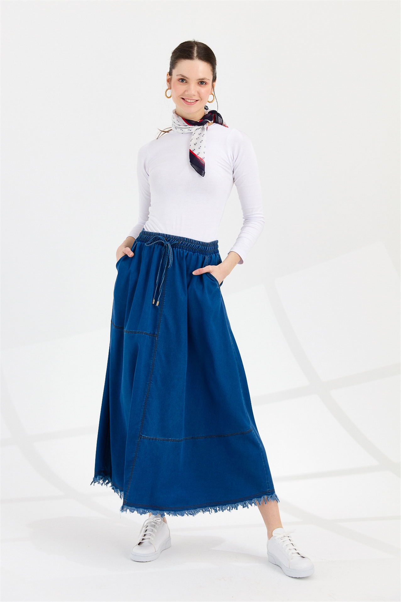 NİHAN Etek Nihan  Kesikli Açılımlı Beli Lastikli Tencel Etek  İndigo_modest