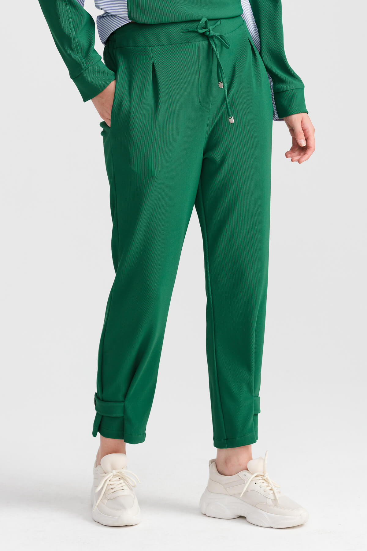 Nihan Paçası Pensli Beli Lastikli Pantolon Benetton Yeşili