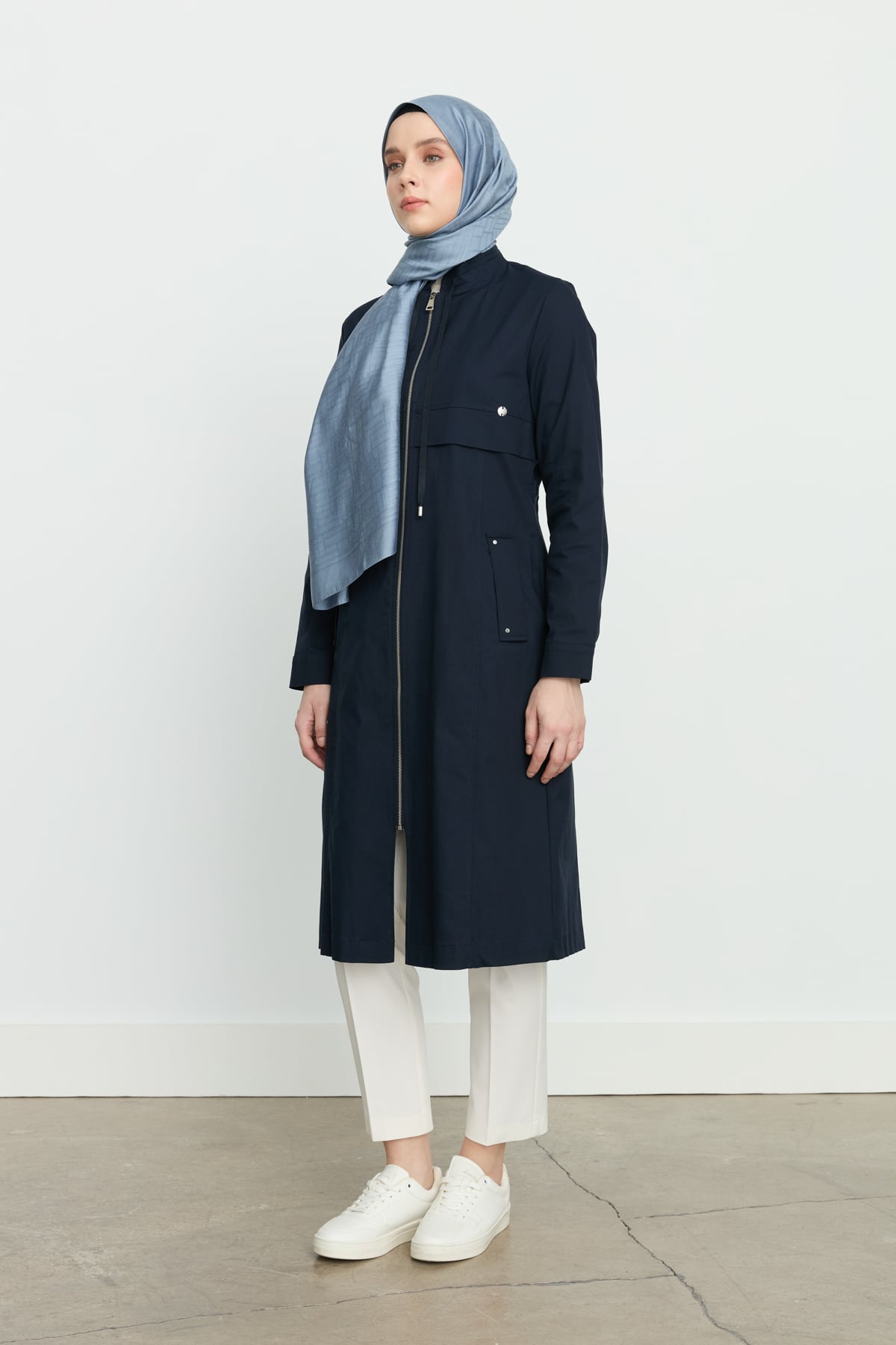 NİHAN Kap Nihan Aksesuar Detaylı Kap  Lacivert_modest