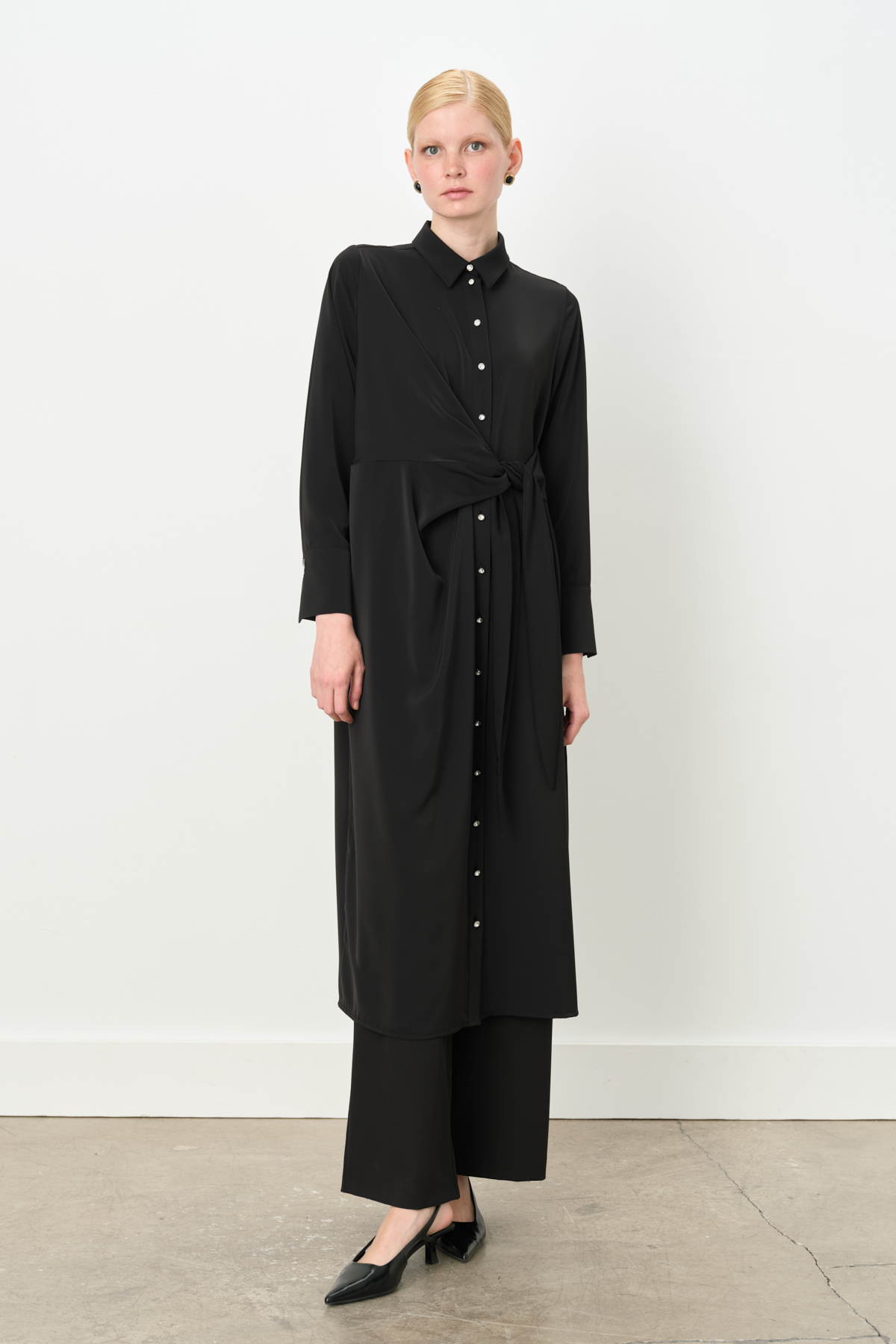 NİHAN Tunic Nihan Asimetrik ve Taş Detaylı Tunik  Siyah_modest