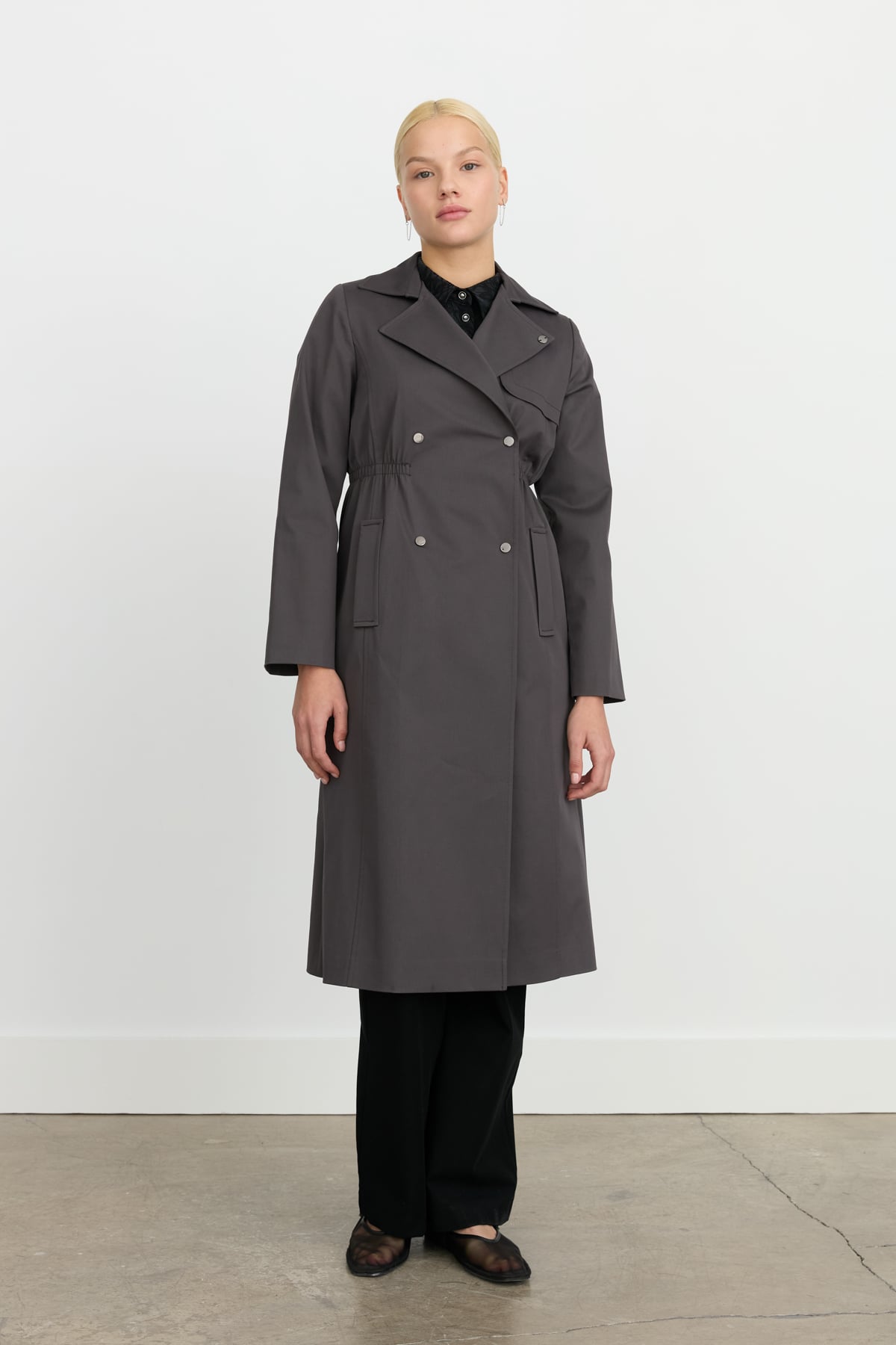 NİHAN Trench Coat Nihan Beli Lastik Detaylı Metal Çıt Çıtlı Trençkot  Füme_modest