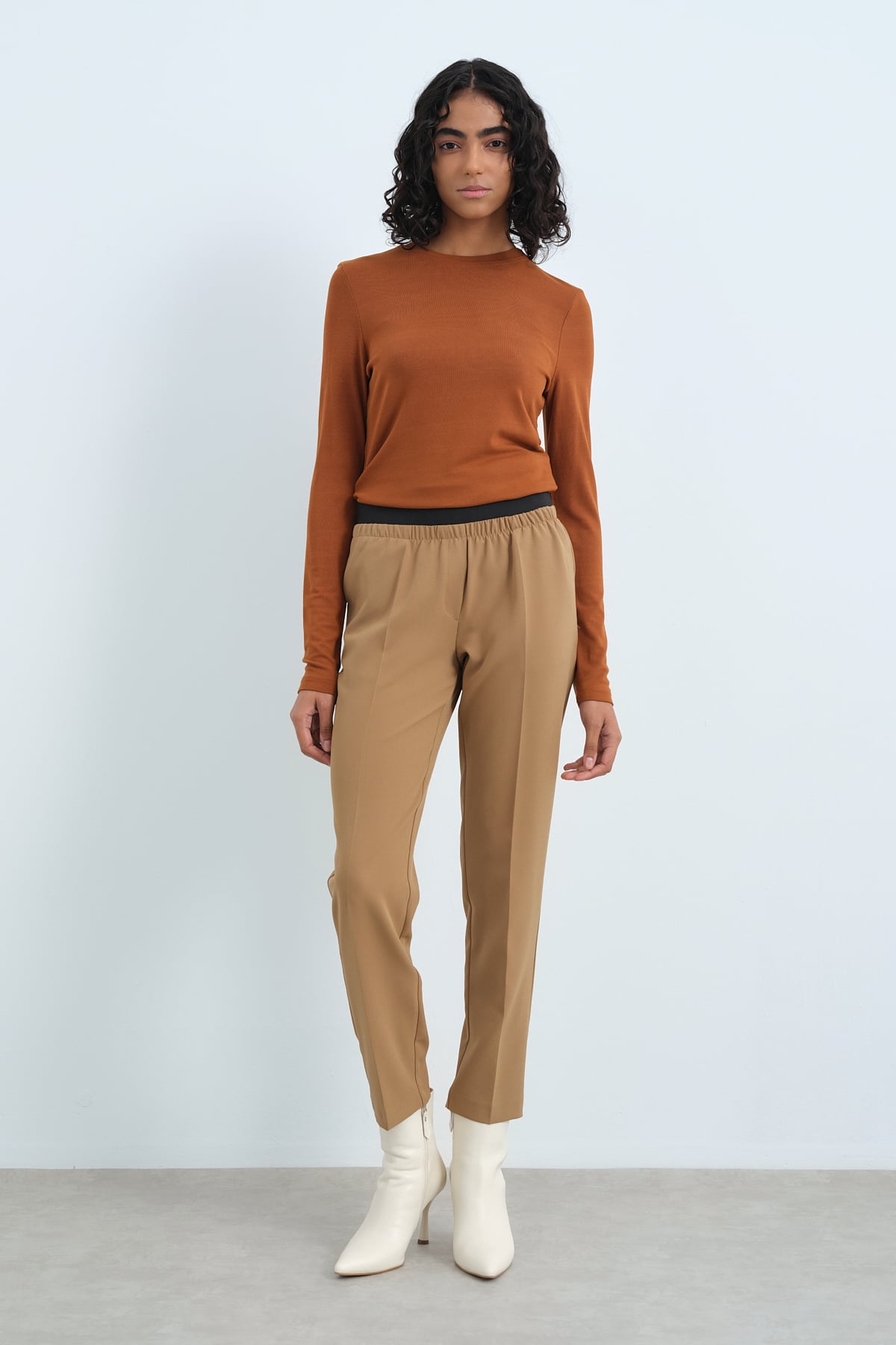 NİHAN Pantolon Nihan Beli Lastikli Ütü İzli Havuç Pantolon  Camel_modest