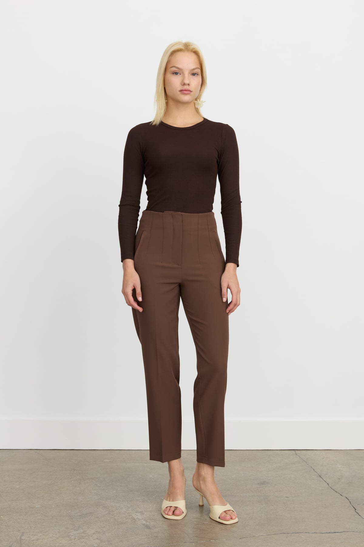 NİHAN Pants Nihan Beli Pensli Ütü İzli Havuç Pantolon  Kahve_modest