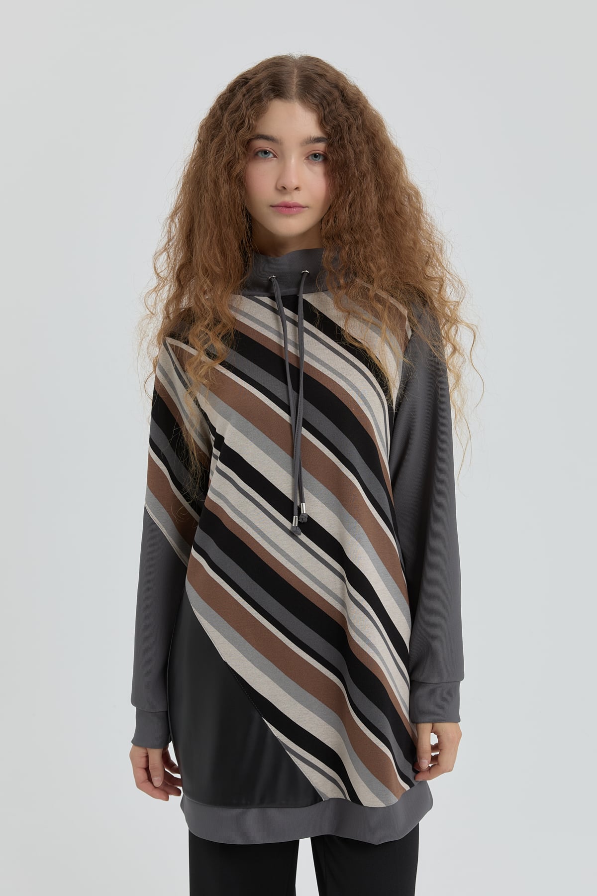 NİHAN Tunik Nihan Dik Yaka Desenli Sweat  Füme_modest