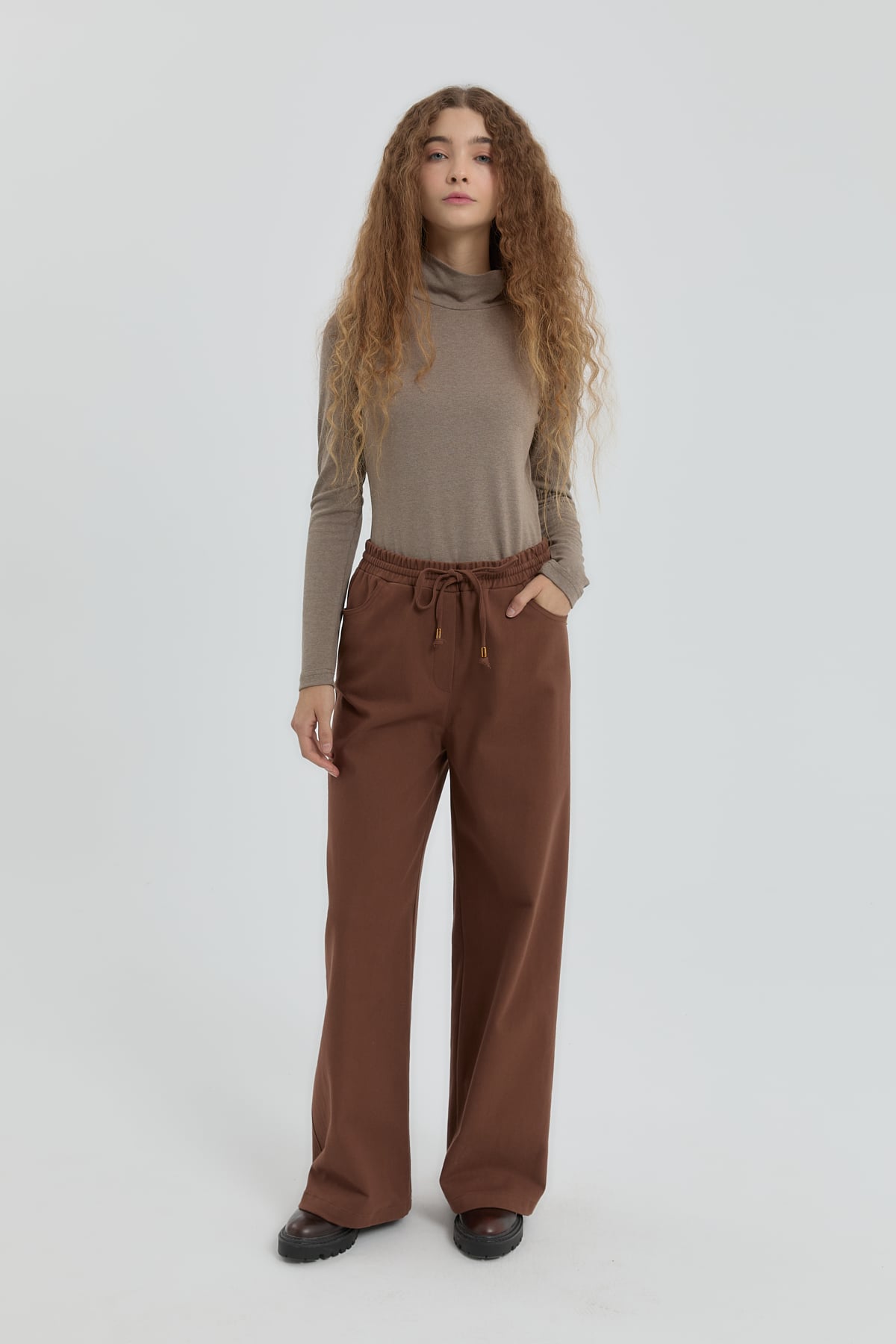 NİHAN Pantolon Nihan Gabardin Beli Lastikli Bol Paça Pantolon  Kahve_modest