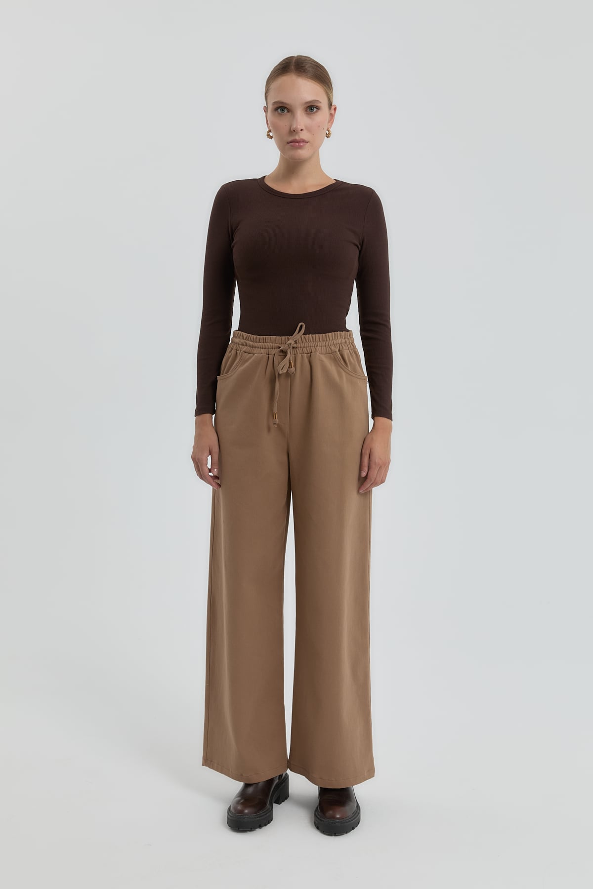 NİHAN Pantolon Nihan Gabardin Beli Lastikli Bol Paça Pantolon  Vizon_modest