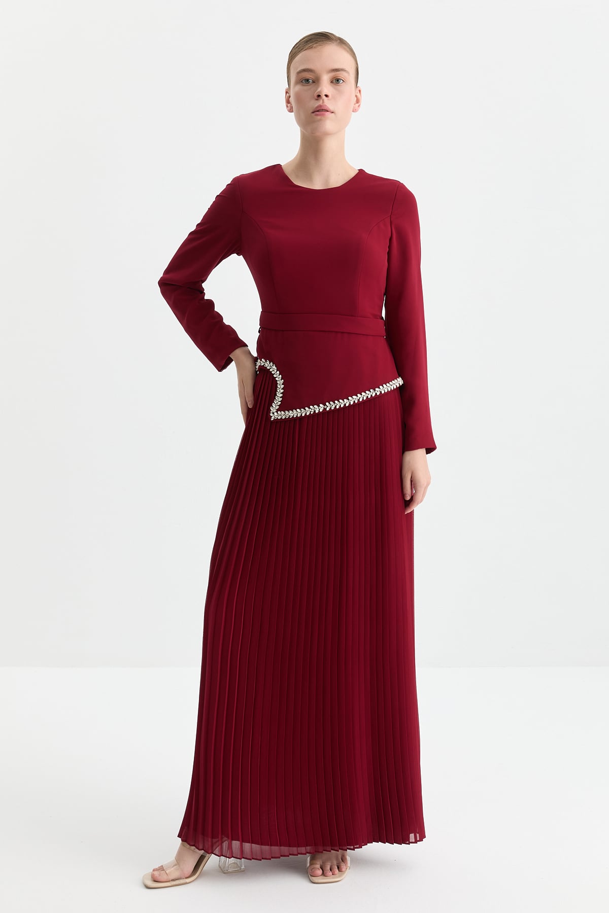 NİHAN Dress Nihan Taş Detaylı Pilise Etekli Elbise  Bordo_modest