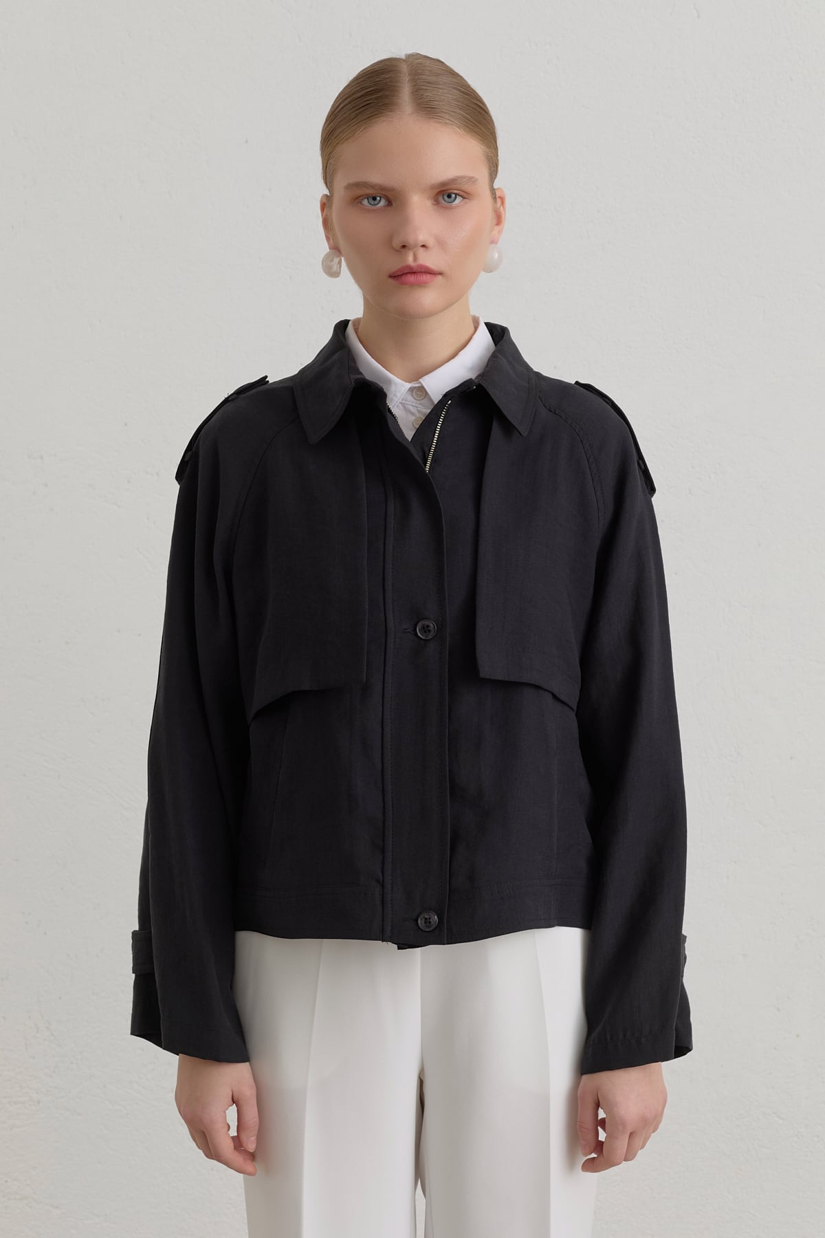 Pile Detaylı Lyocell Crop Ceket  Siyah