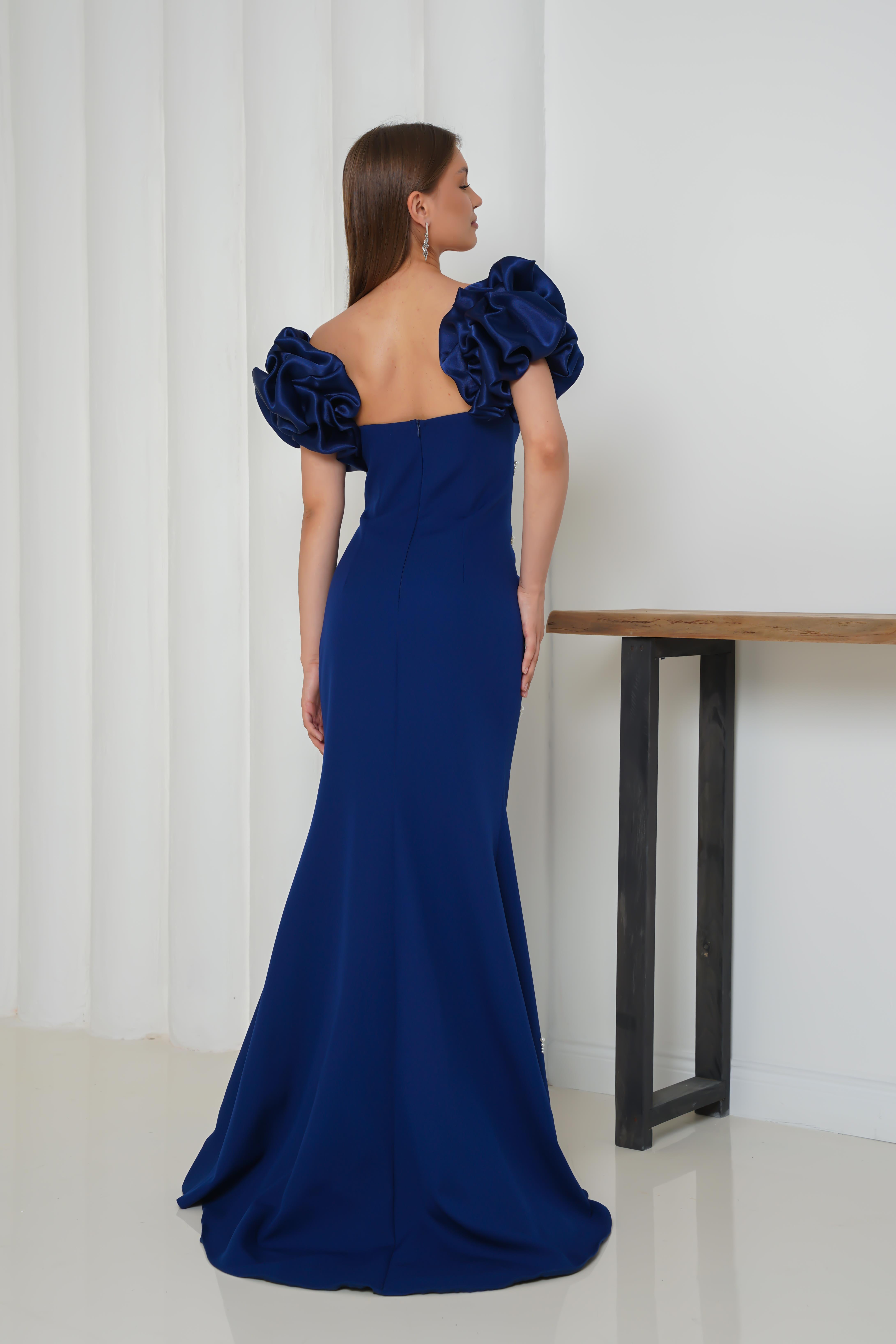 Boncuk İşlemeli Kol Detaylı Lacivert Uzun Abiye