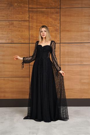 	Uzun Kollu Dantelli Yırtmaçlı Siyah Uzun Abiye