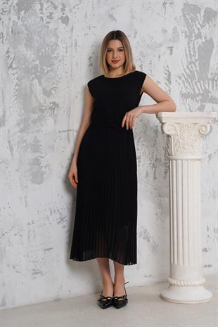 Eteği Pliseli Siyah Elbise